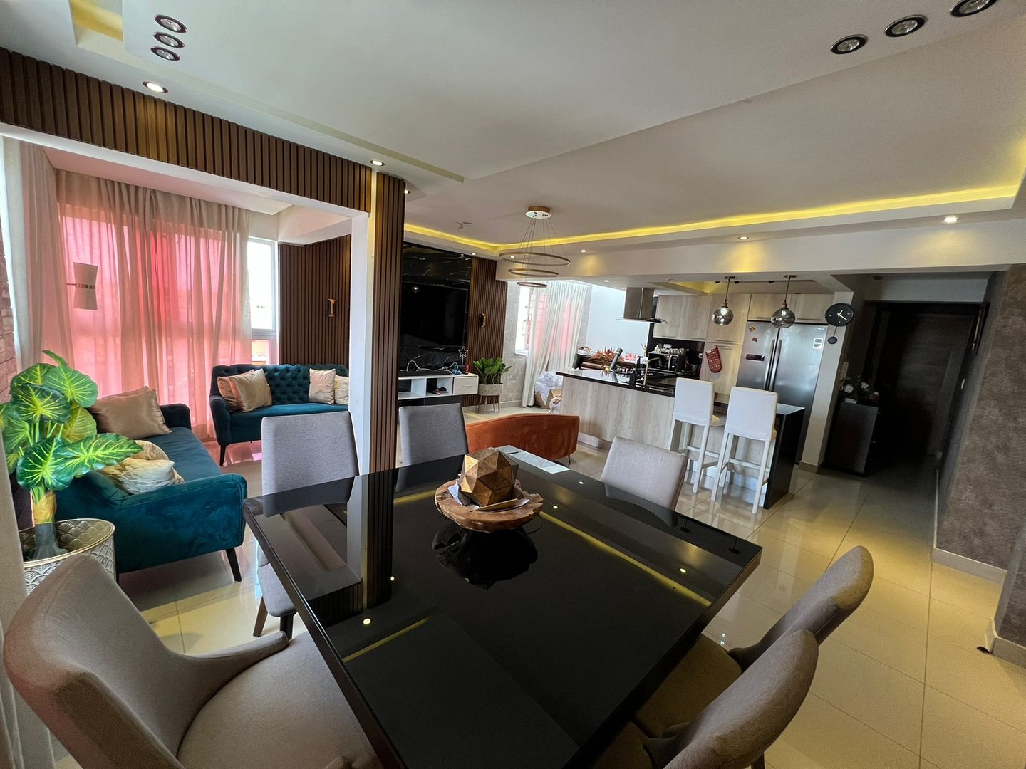 apartamentos - SAN ISIDRO RESIDENCIAL FERNÁNDEZ ORIENTAL APARTAMENTO 4TO NIVEL TECHO  PRIVADO 1