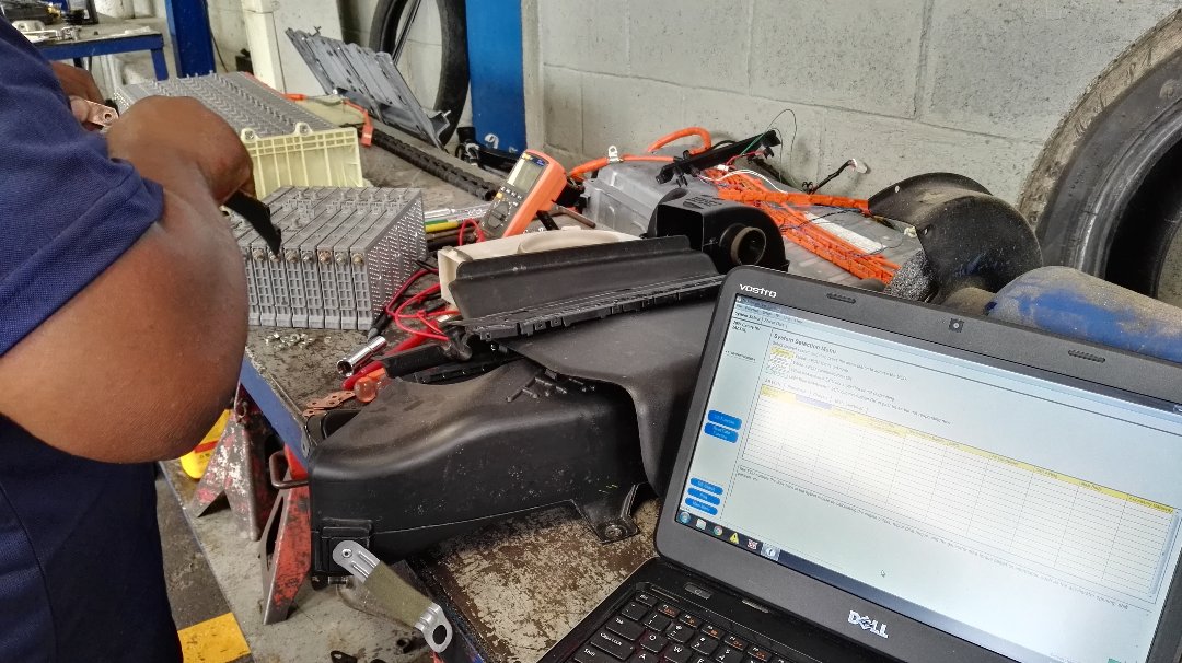 servicios profesionales - REPARACION Y MANTENIMIENTOS VEHICULOS HIBRIDOS  4