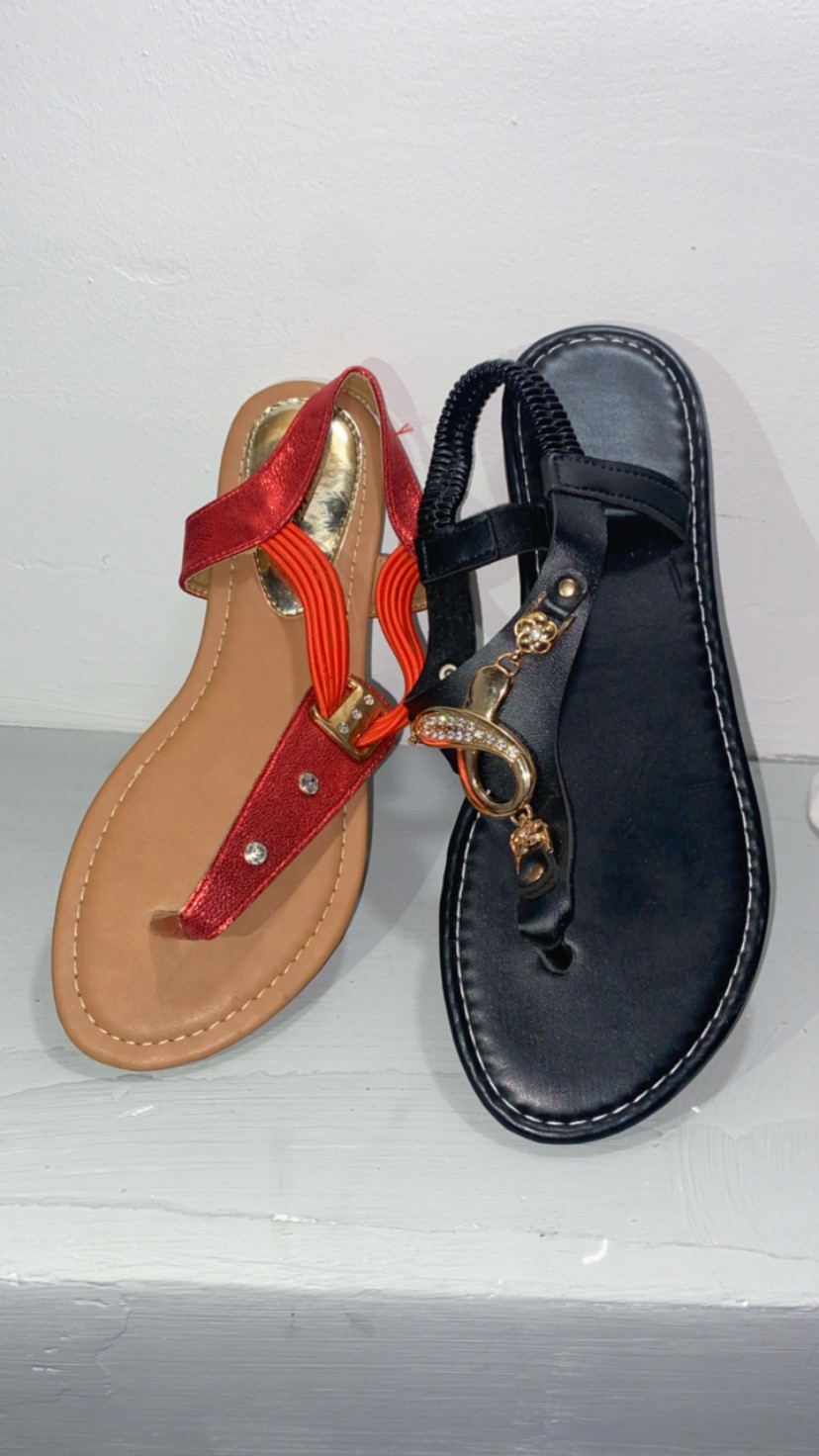 zapatos para mujer - Vendo sandalias disponibles para damas 