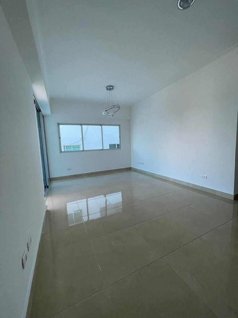 oficinas y locales comerciales - Hermoso apartamento en la mejor zona de renacimiento 1