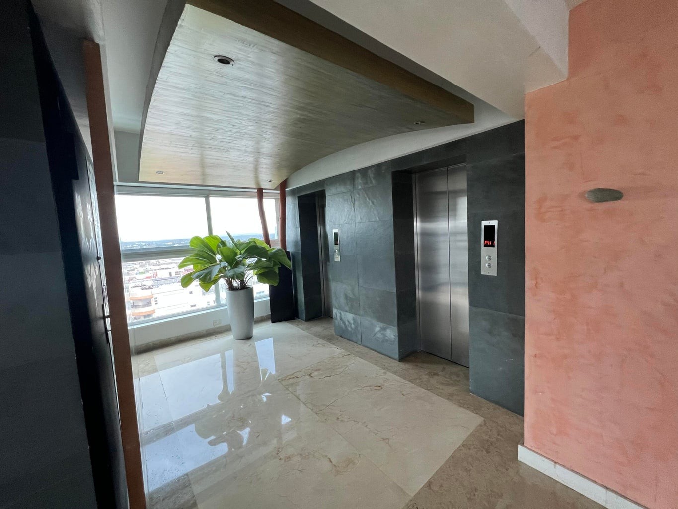 apartamentos - Majestuoso Pent-house totalmente amueblado Los Cacicazgos 0