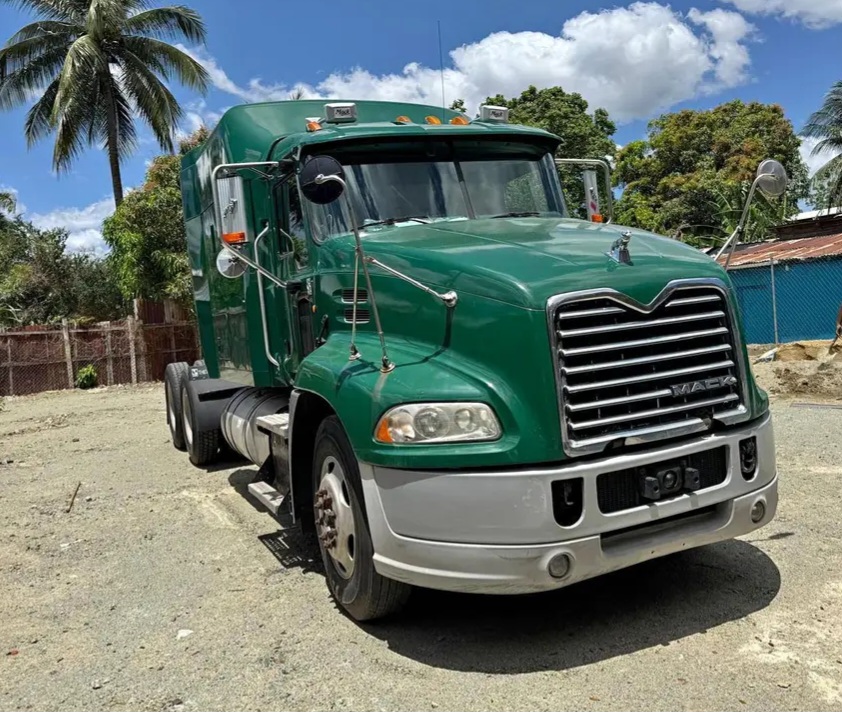 camiones y vehiculos pesados - Camion mack pinacle 2013 0
