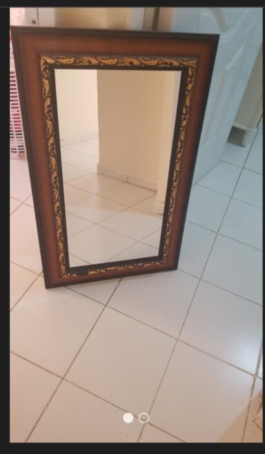 decoración y accesorios - espejo
mide 37 alto
22 ancho 0
