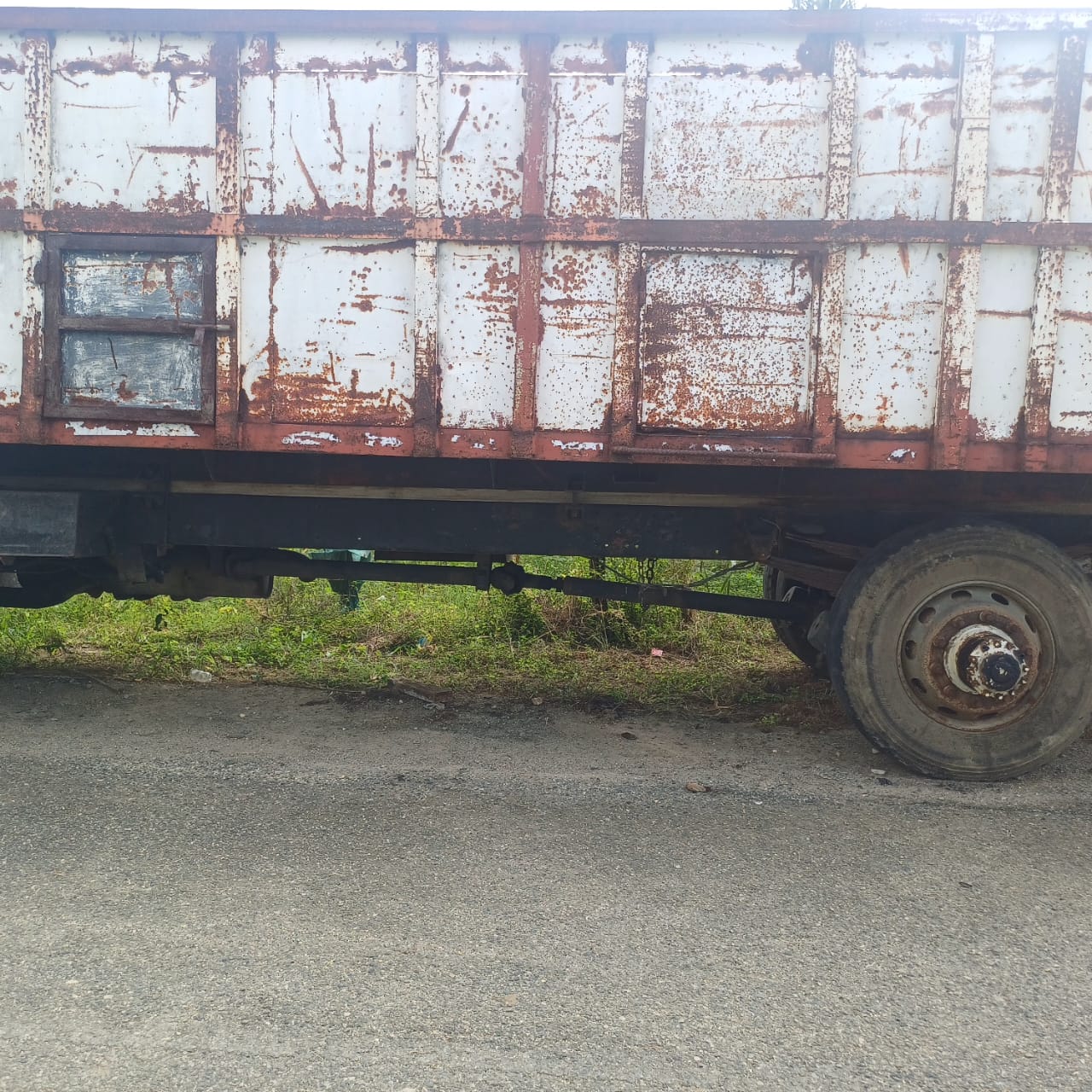 otros vehiculos - Se vende camion  Mack negociable  2