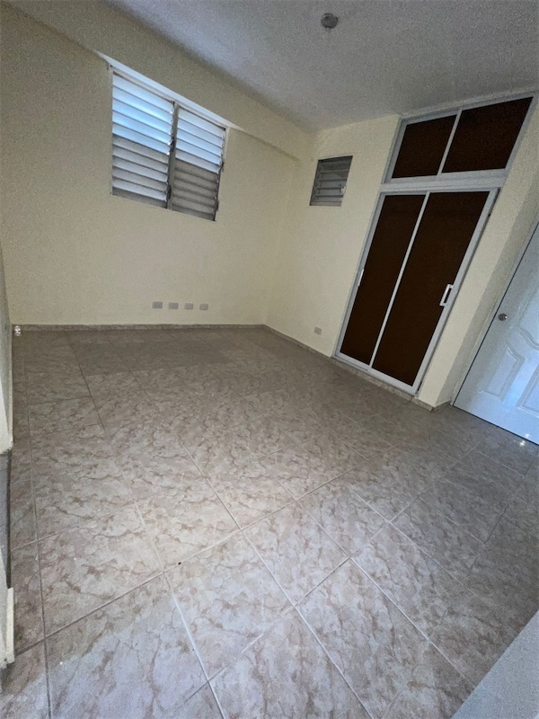 habitaciones y viviendas compartidas - Venta de Edifcio de 5 niveles en la Altagracia, Herrera.
Santo Domingo  6
