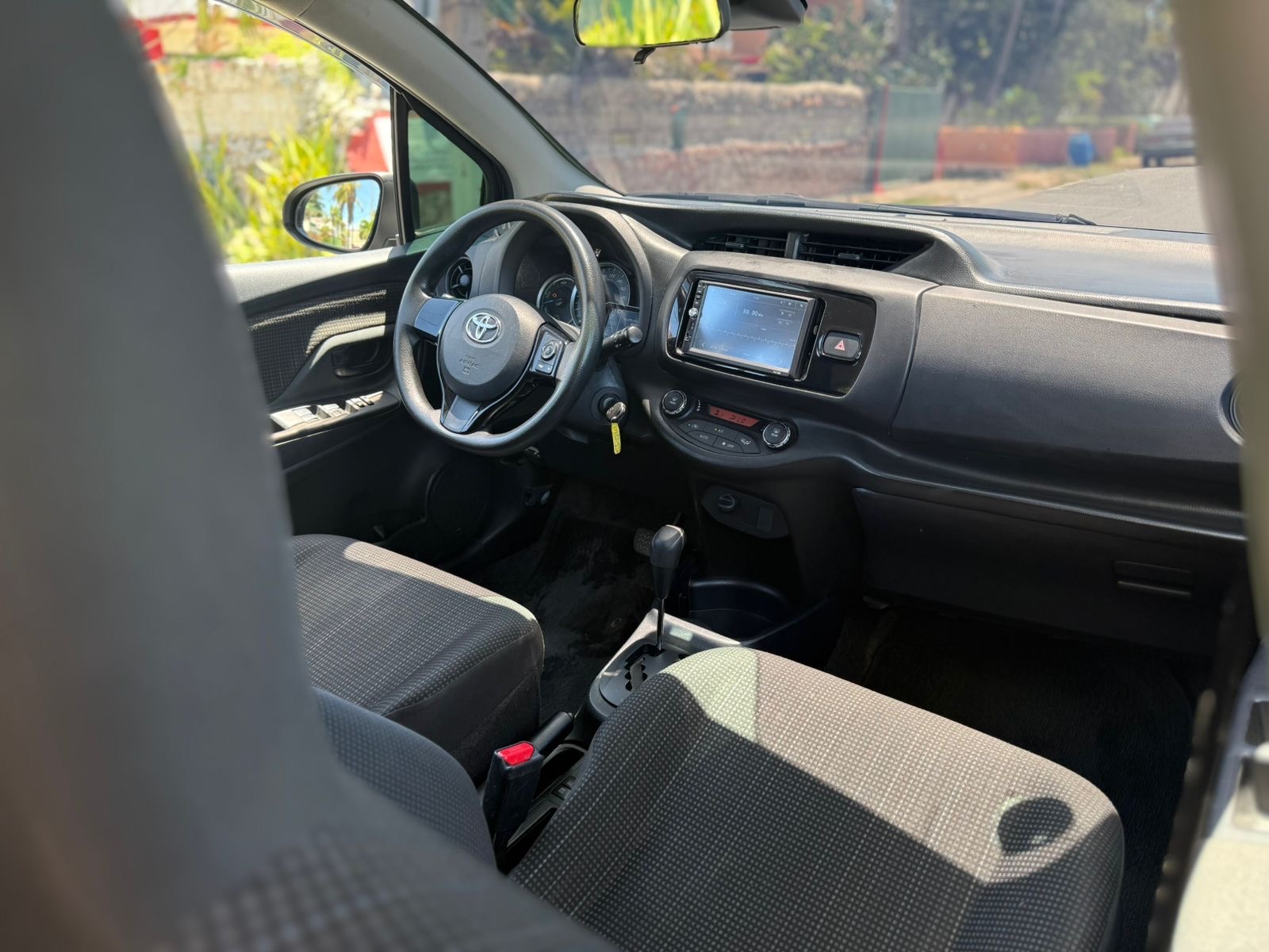 carros - Toyota Vitz 2018 3