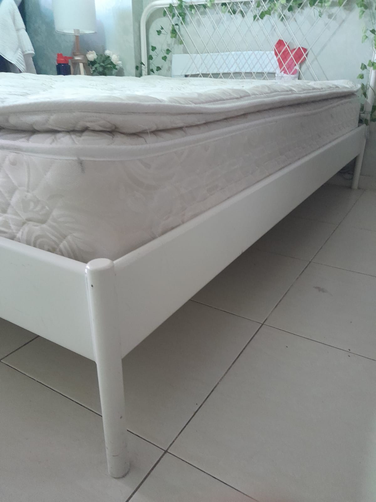 muebles y colchones - Cama size full modelo IKEA, en metal, color blanco 3
