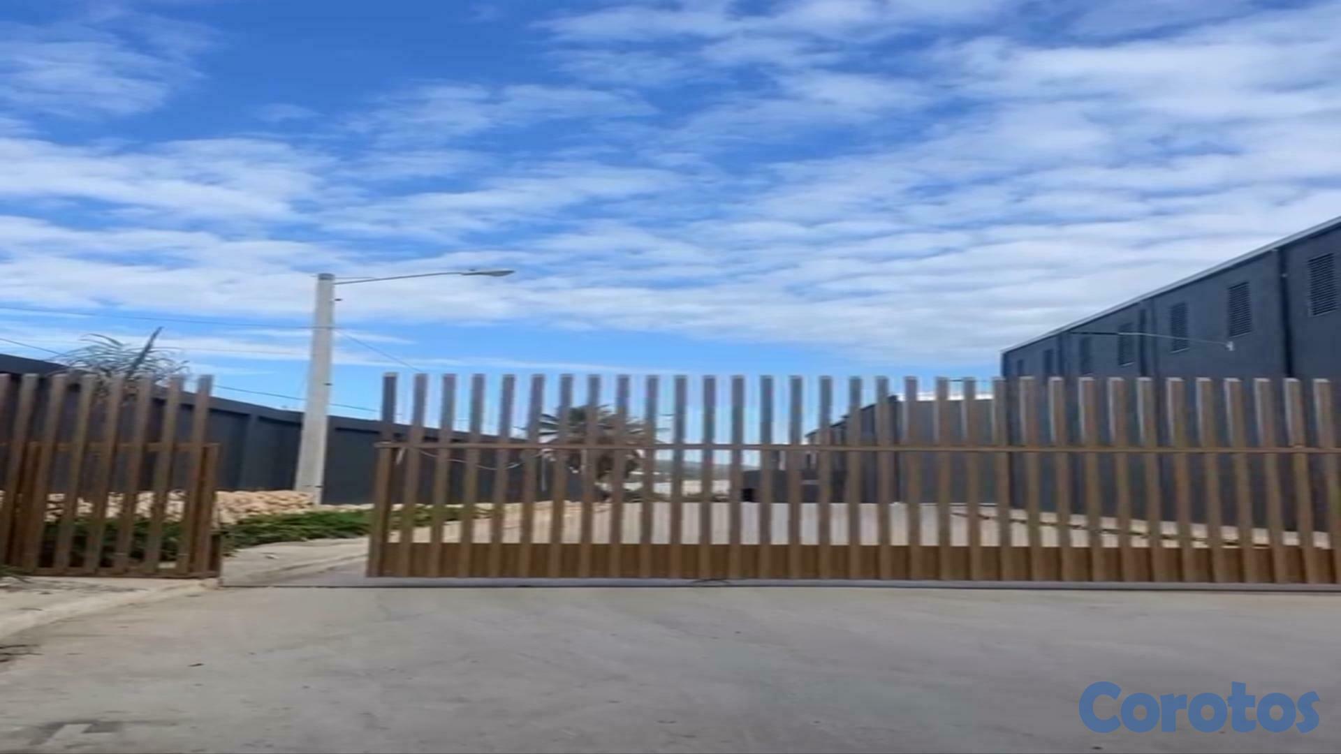 otros inmuebles - NAVE EN ALQUILER  DE 2,000 MTS. KM 22 AUTOPISTA DUARTE 2