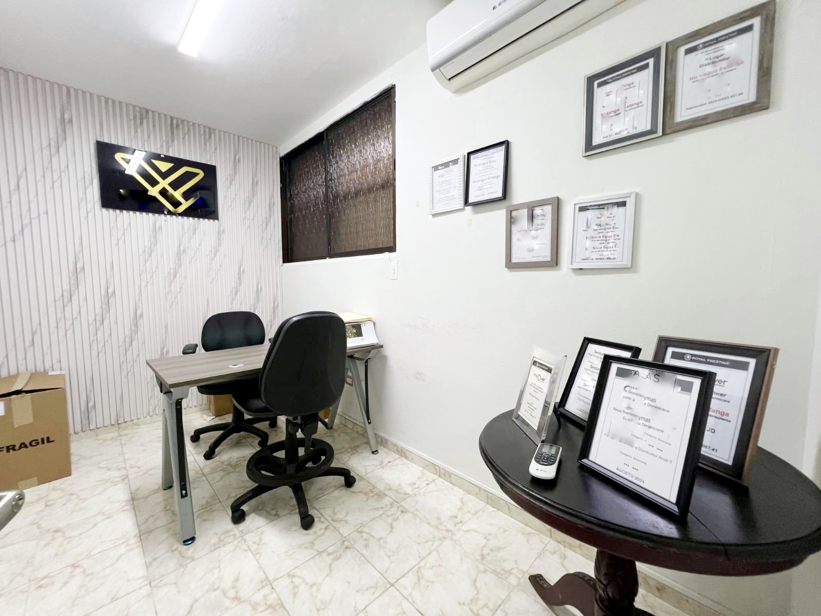 oficinas y locales comerciales - Propiedad comercial en los Prados 6