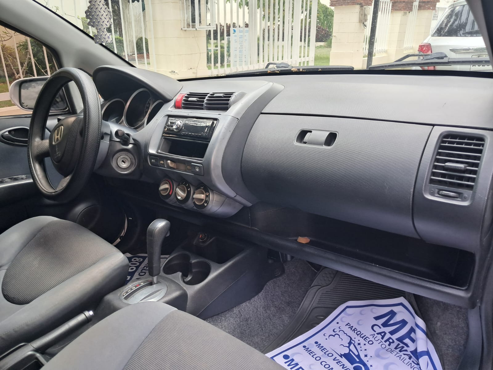 carros - Honda fit año 2005 americano, unica dueña en muy b 1
