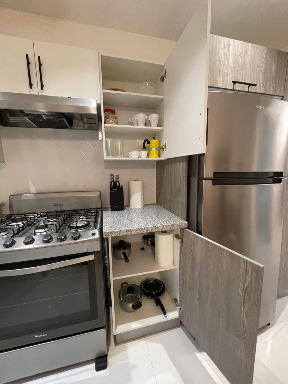 apartamentos - Apartamento amueblado en alquiler en Gazcue 4
