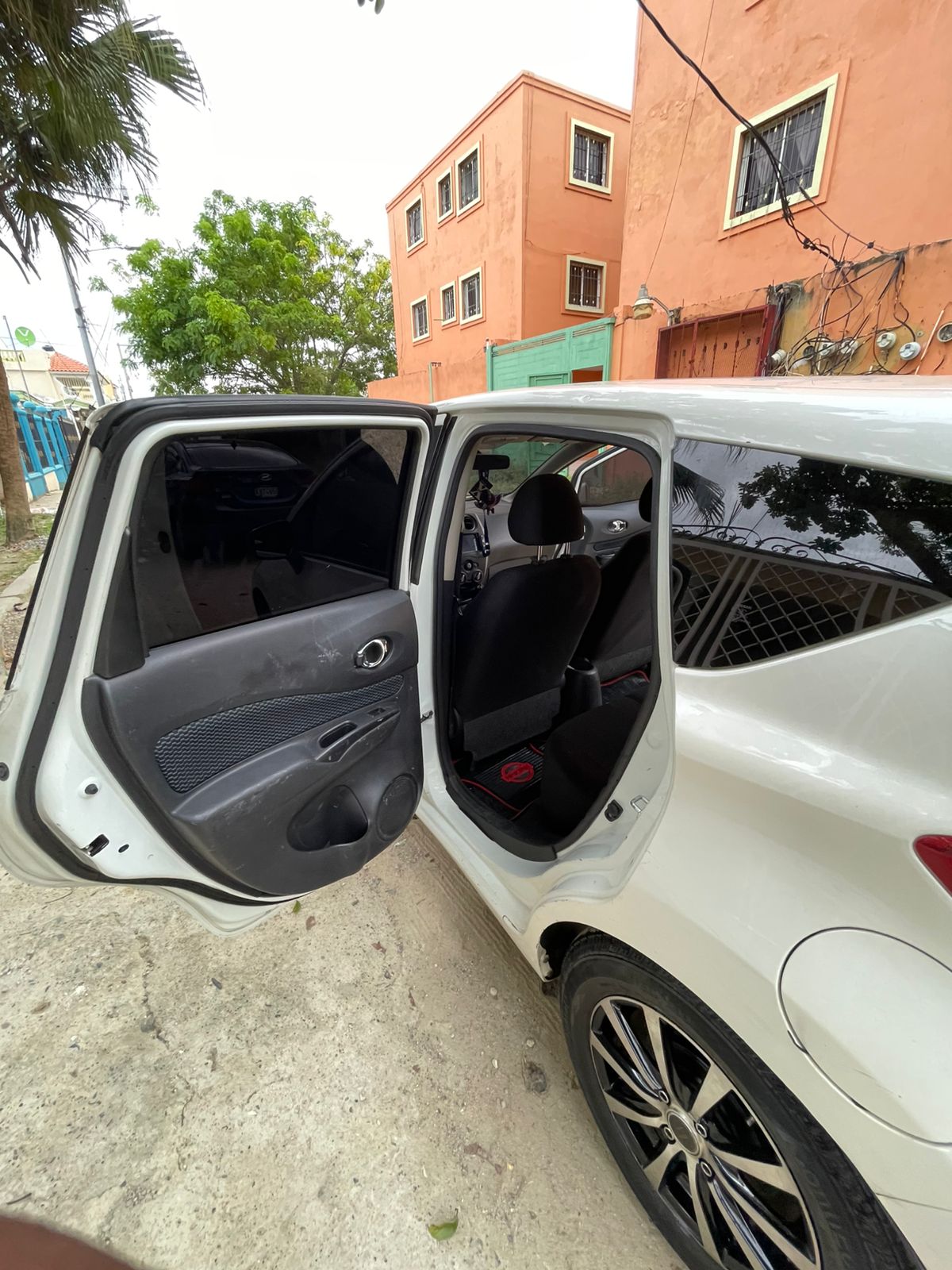 carros - Nissan Note 2015  8