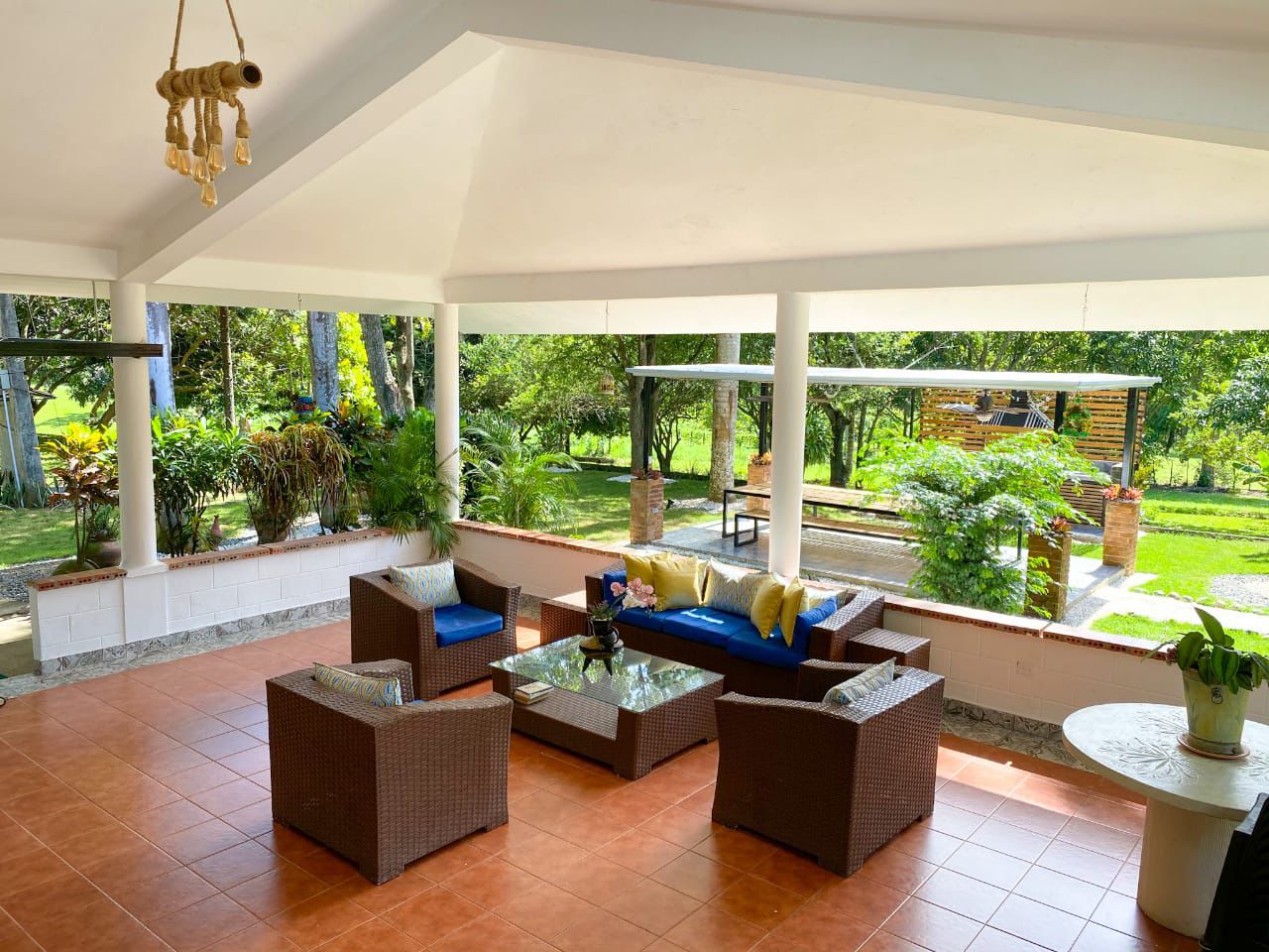 casas vacacionales y villas - Propietario vende Villa en Pedro Brand, Amueblada. 3