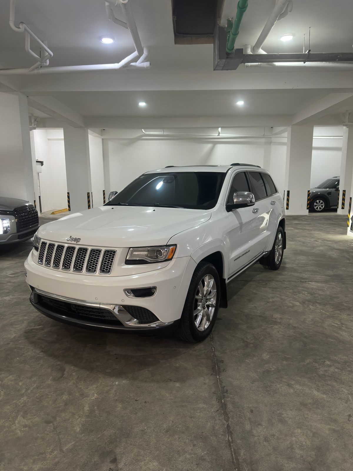 jeepetas y camionetas - Jeep Grand Cherokee Summit 4x4 2015 0