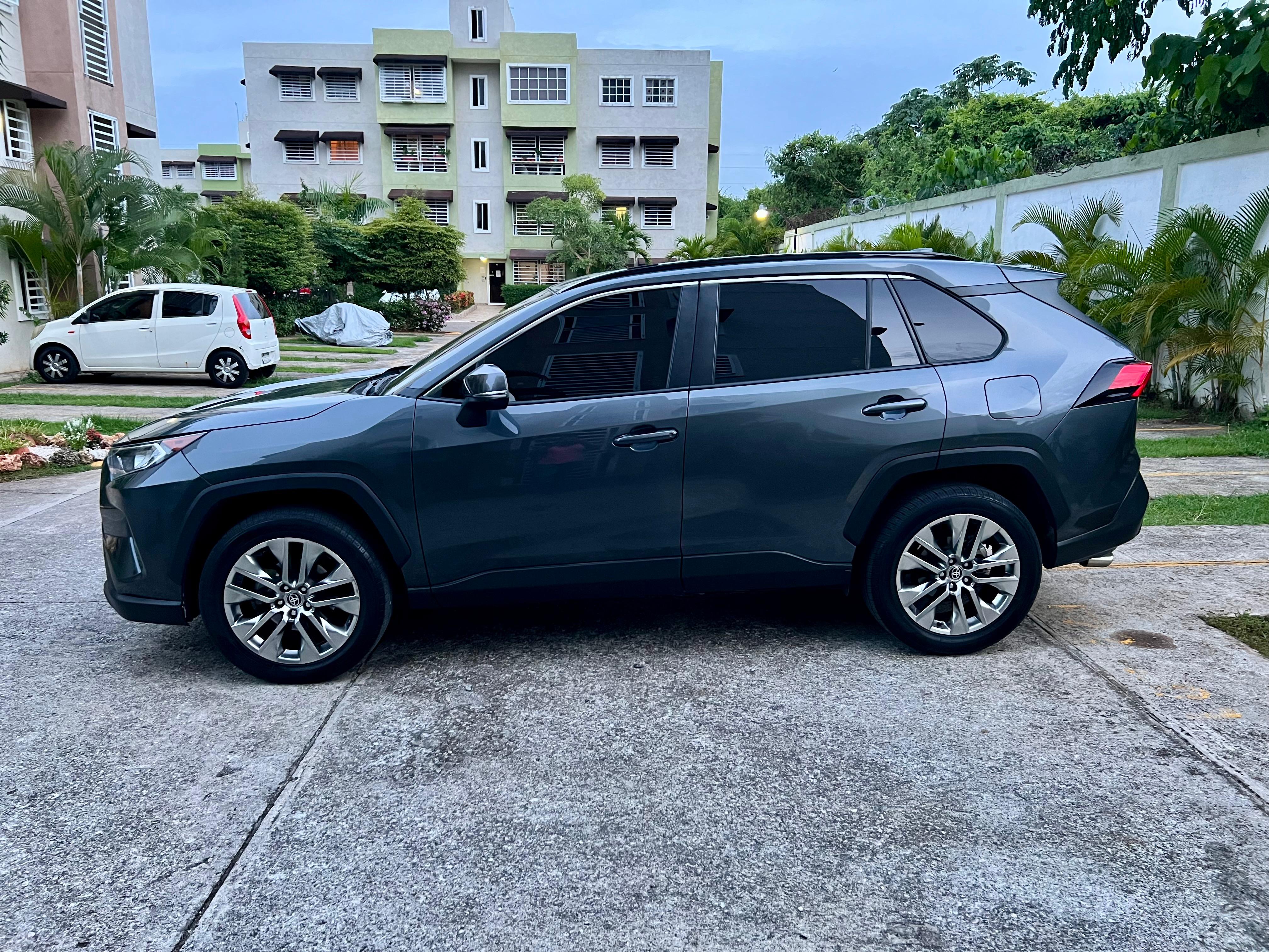 jeepetas y camionetas - RAV4 2020 XLE PREMIUM  7