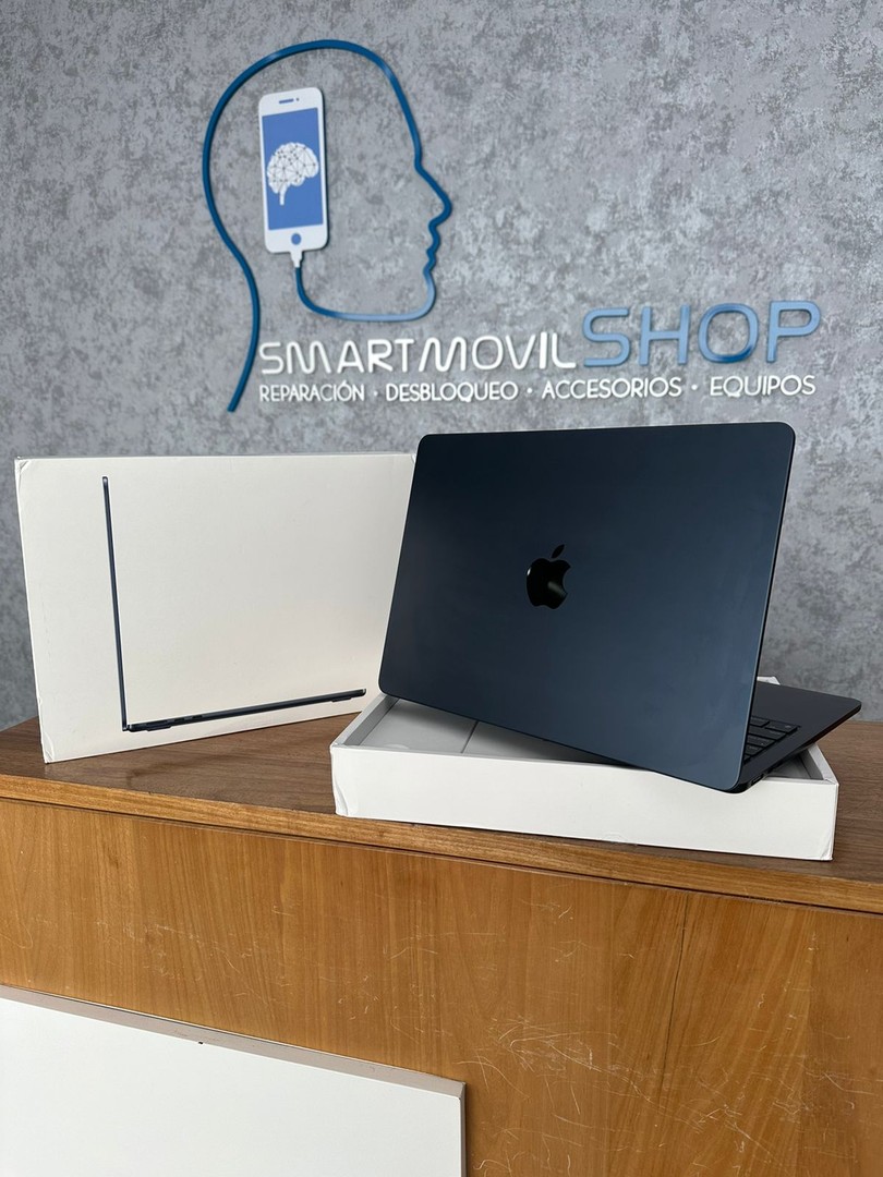 computadoras y laptops - MACBOOK AIR M2 512GB 8GB RAM EN CAJA (SOMOS TIENDA) 0