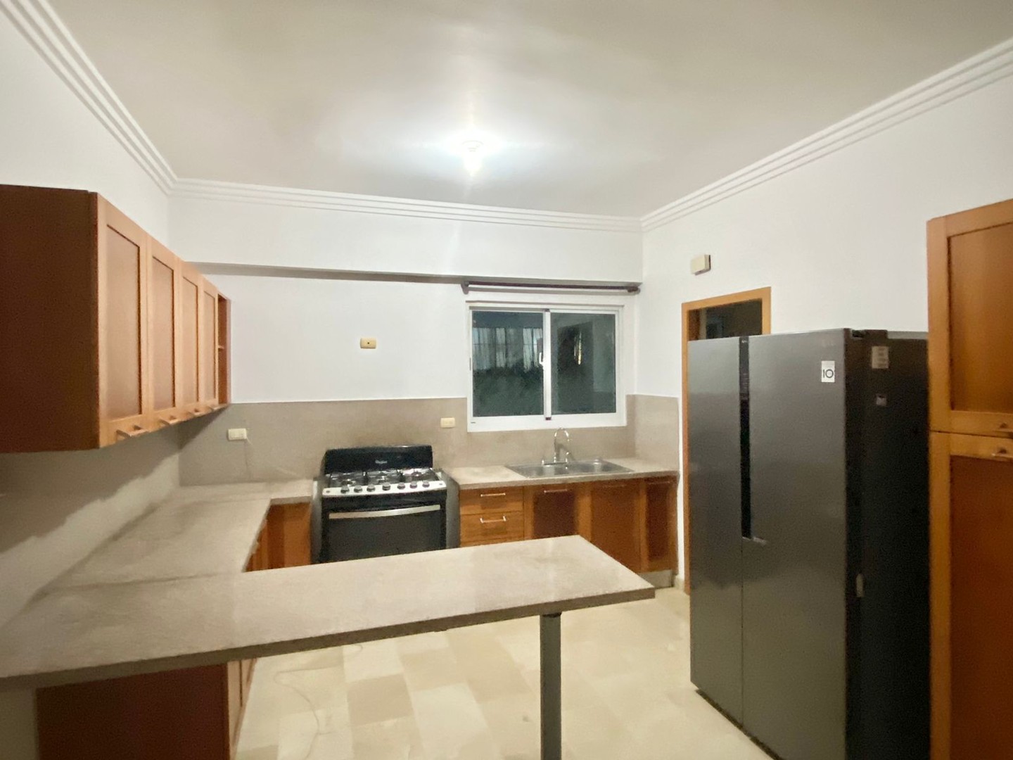 apartamentos - Rento Sin Intermediarios amplio y luminoso + cuarto de servicio 5