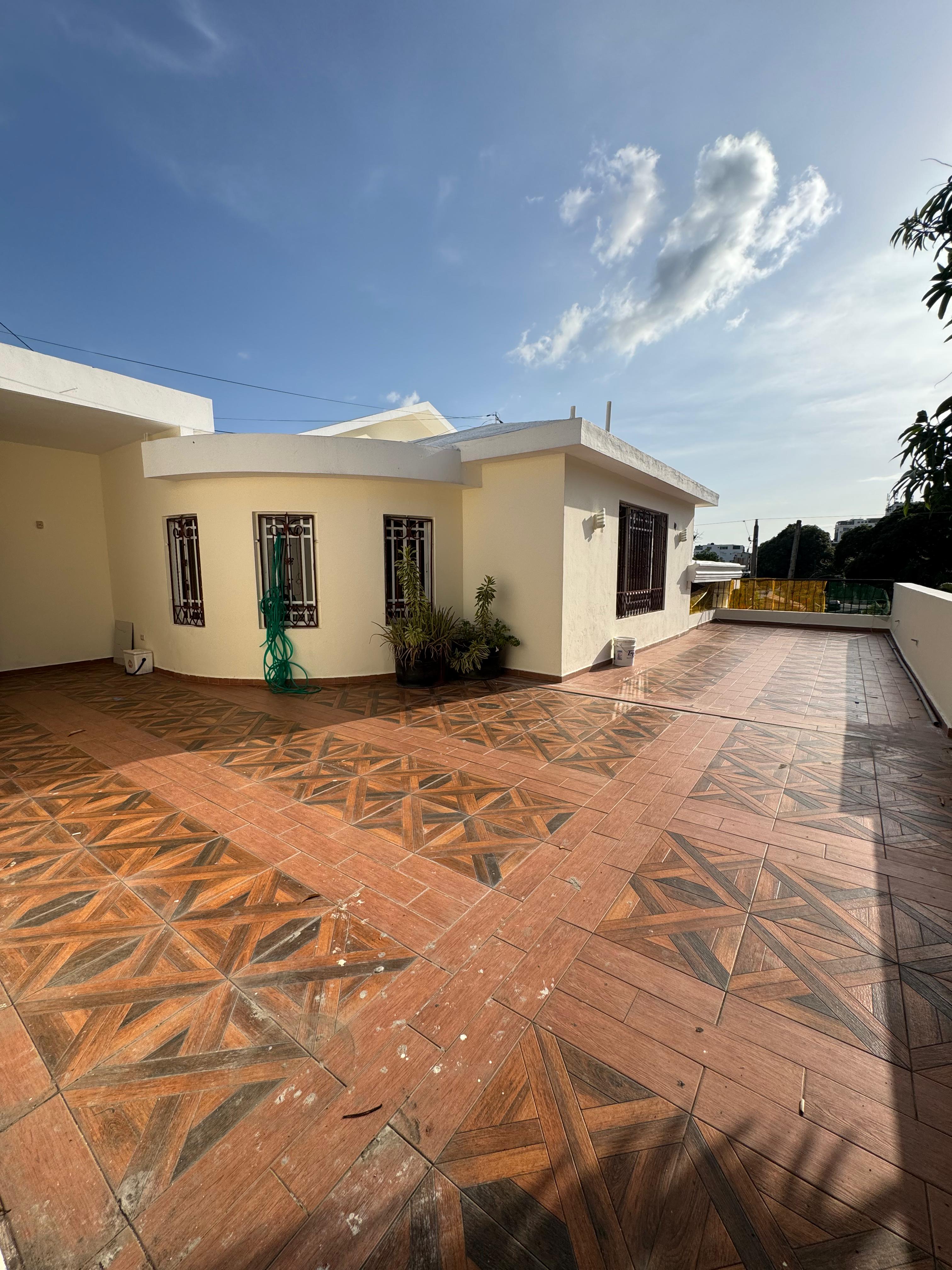 casas - Apartamento en alquiler. 2do y 3er nivel! 3