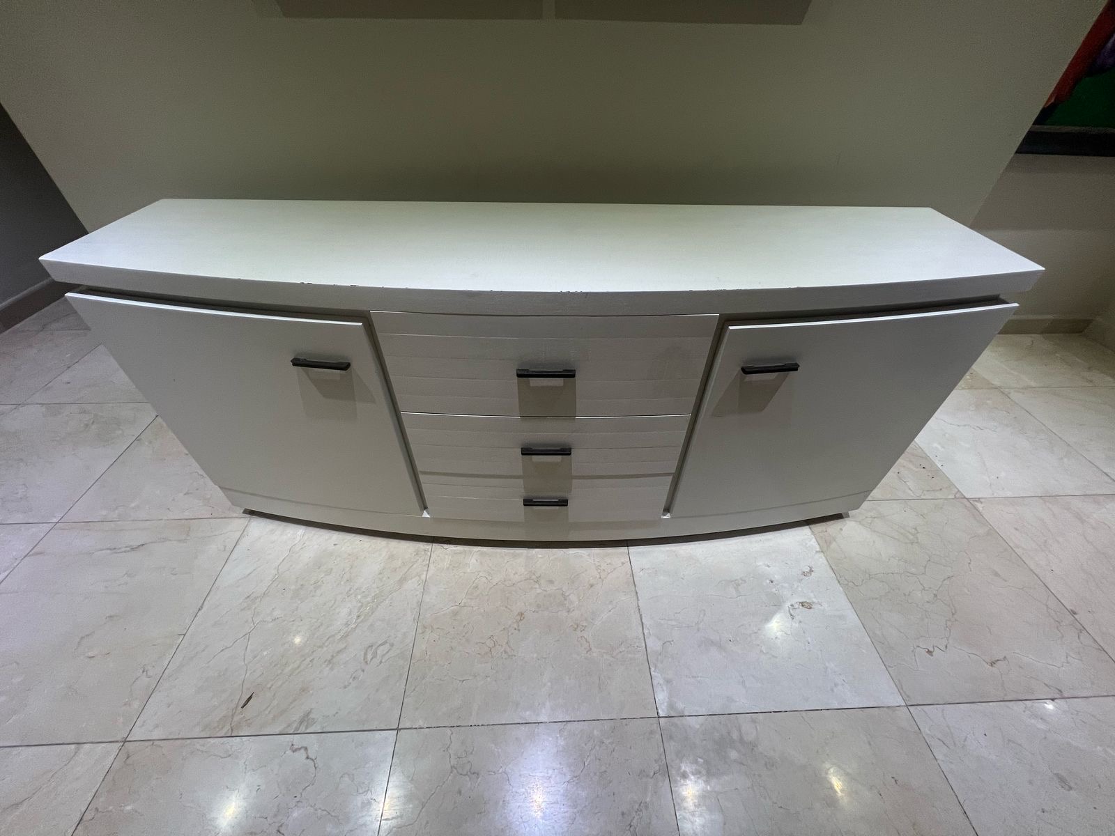 muebles y colchones - credenza  0