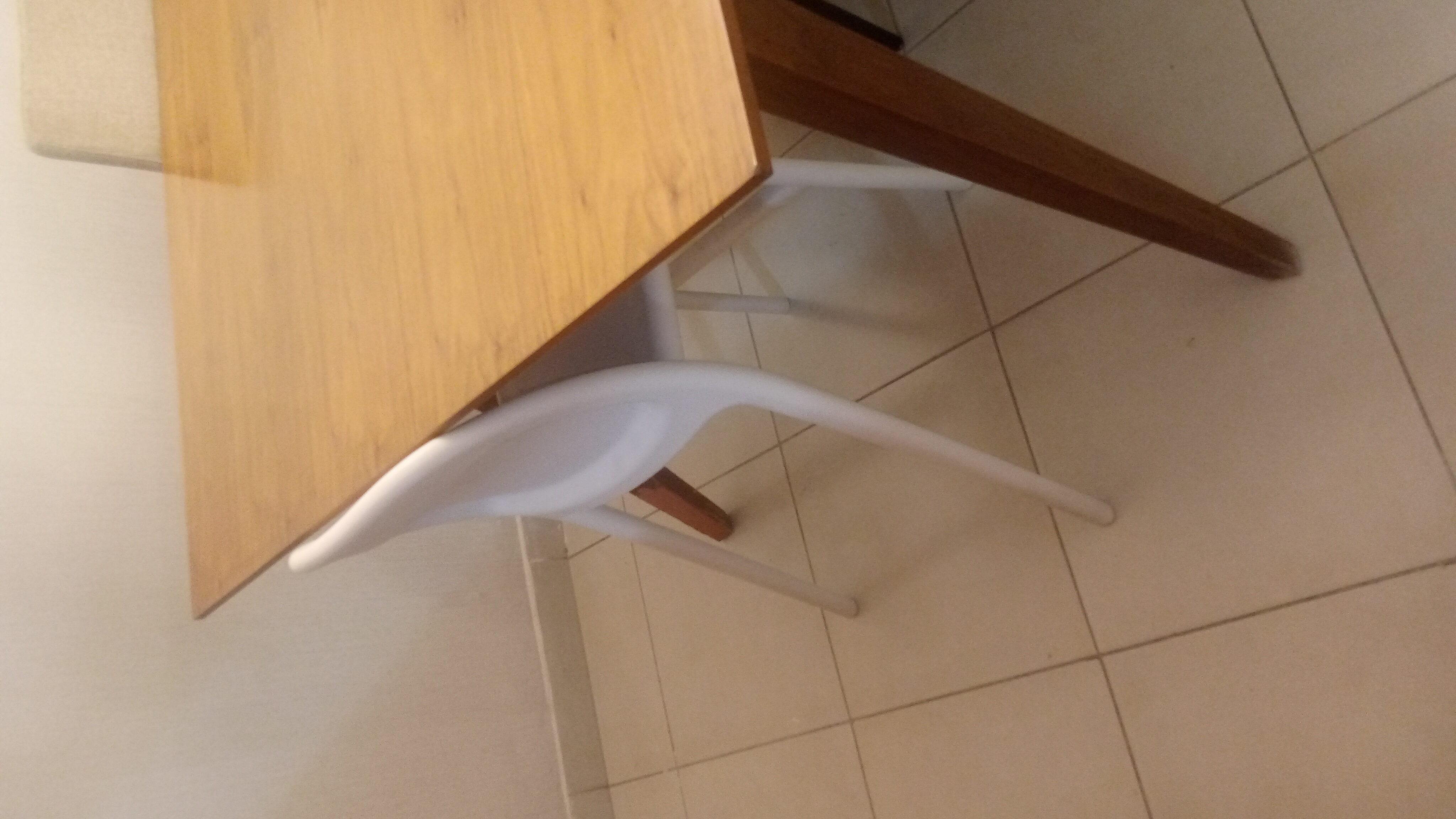 coches y sillas -   Silla moderna Blanca Ligera y resistente, para bebés y Niños . 2