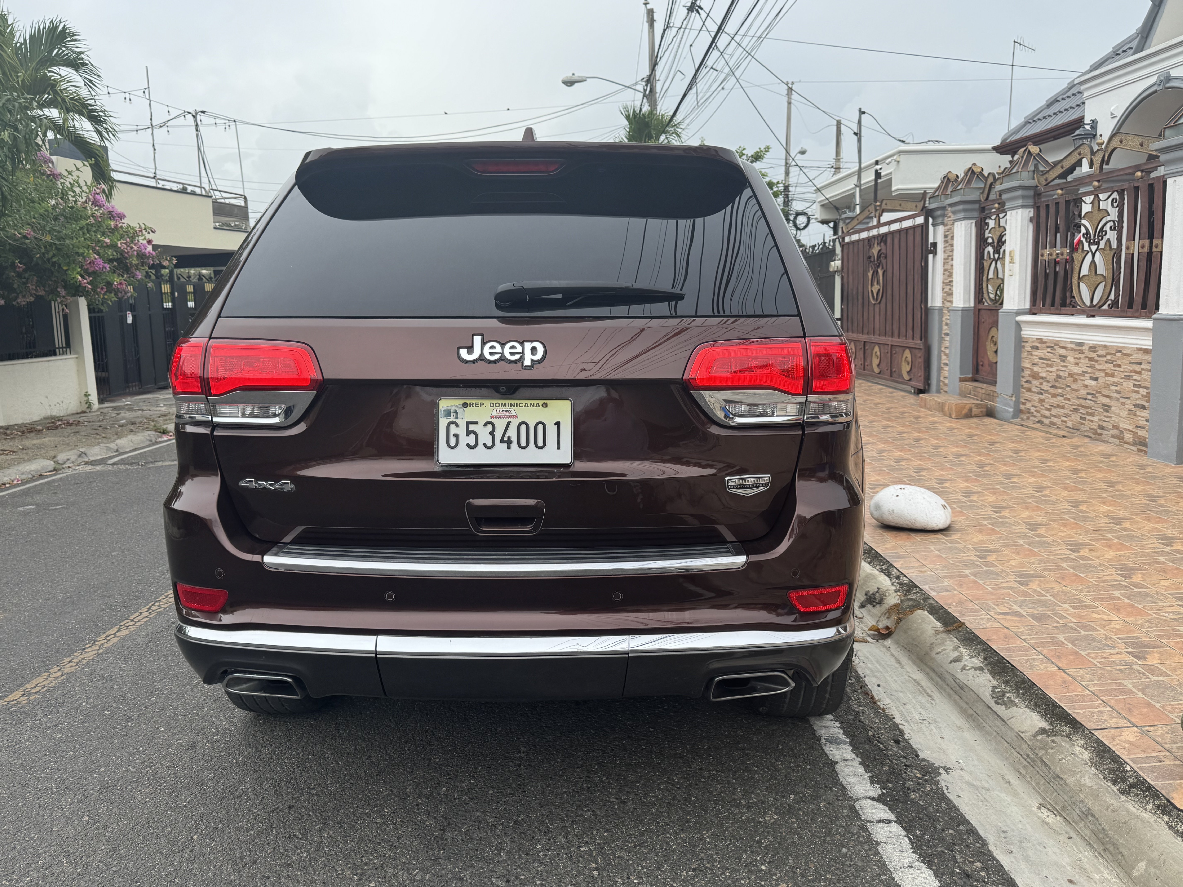 jeepetas y camionetas - Jepp Grand Cherokee Summit 2014 4