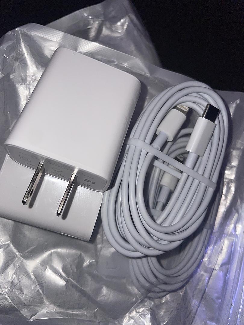 celulares y tabletas - Cargador Carga Rapida 30W para IPhone con cable de 2Metros
 2