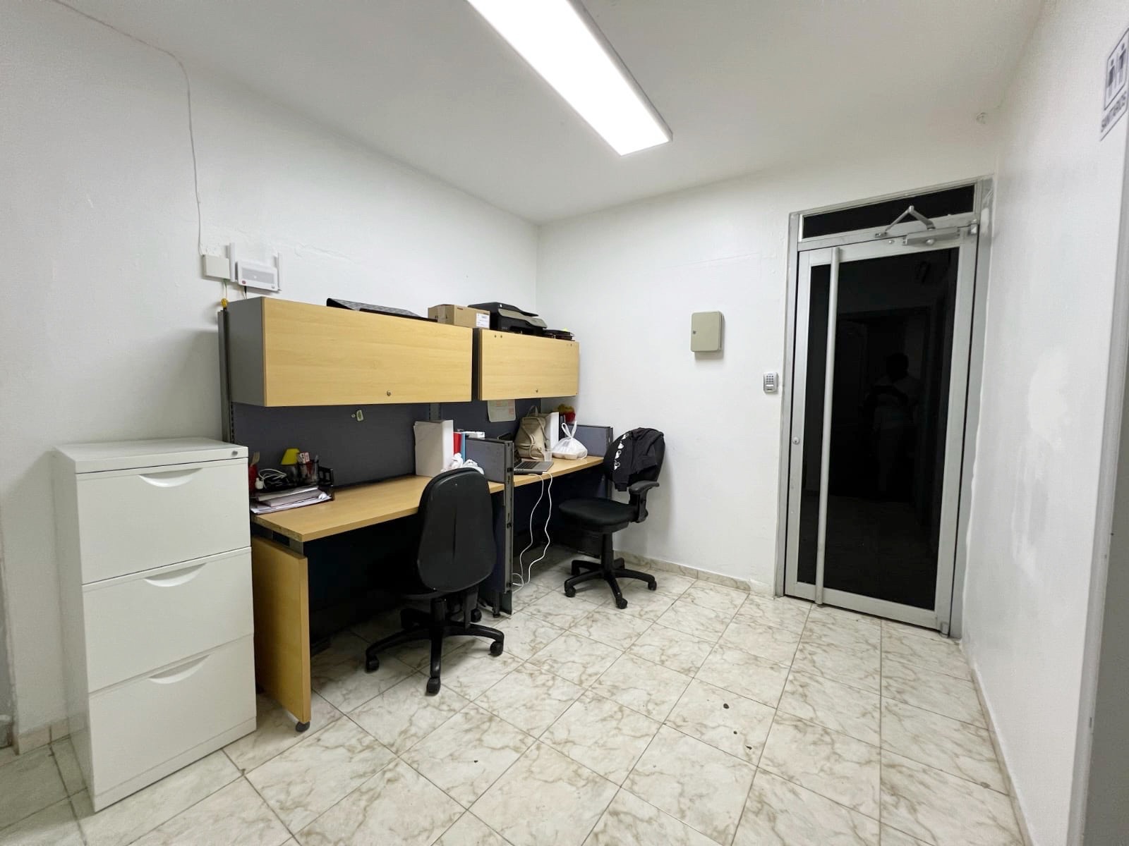 oficinas y locales comerciales - Propiedad comercial en los Prados 7