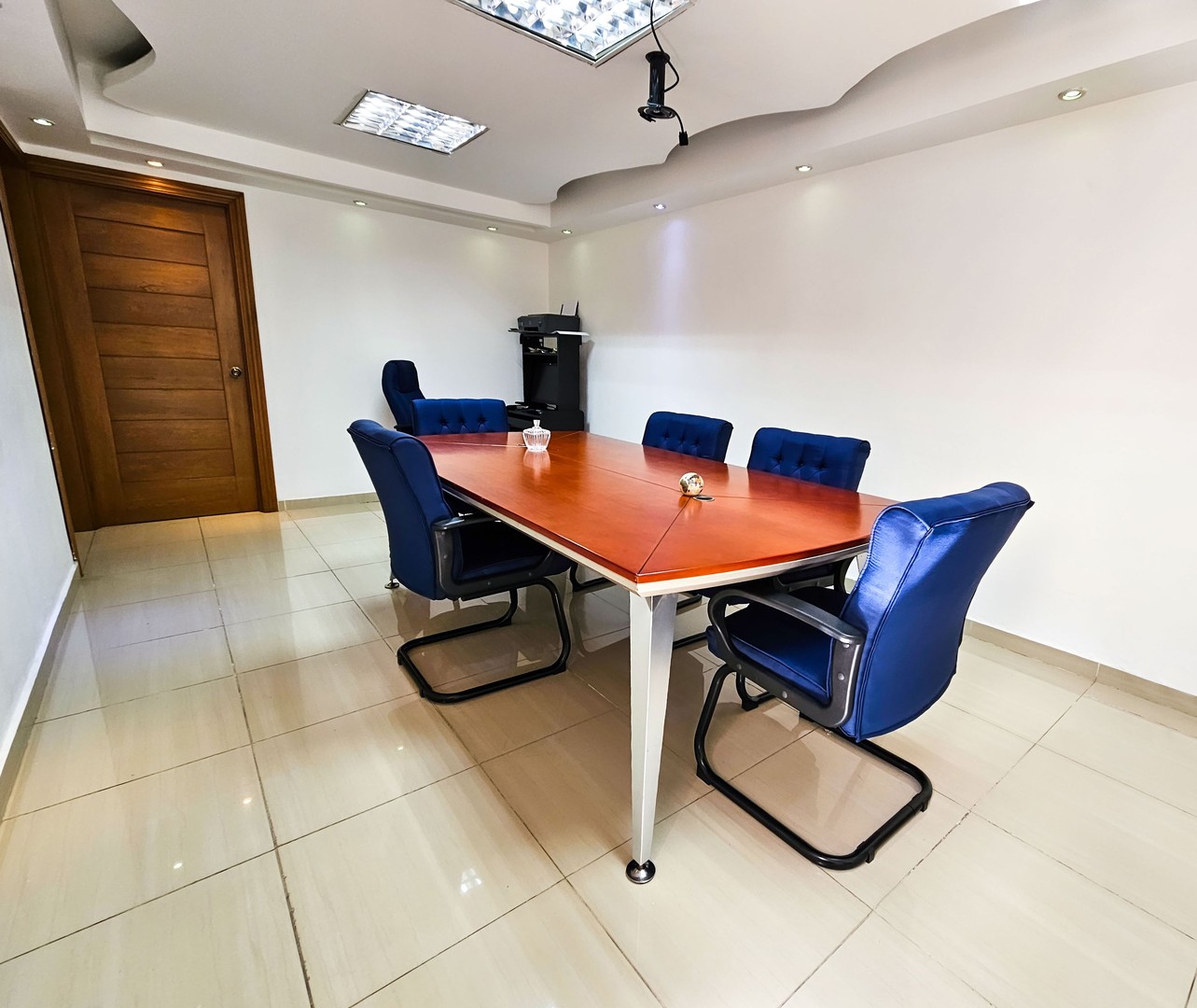 oficinas y locales comerciales - Naco local comercial 1er nivel de 113m2 1 parqueo 0