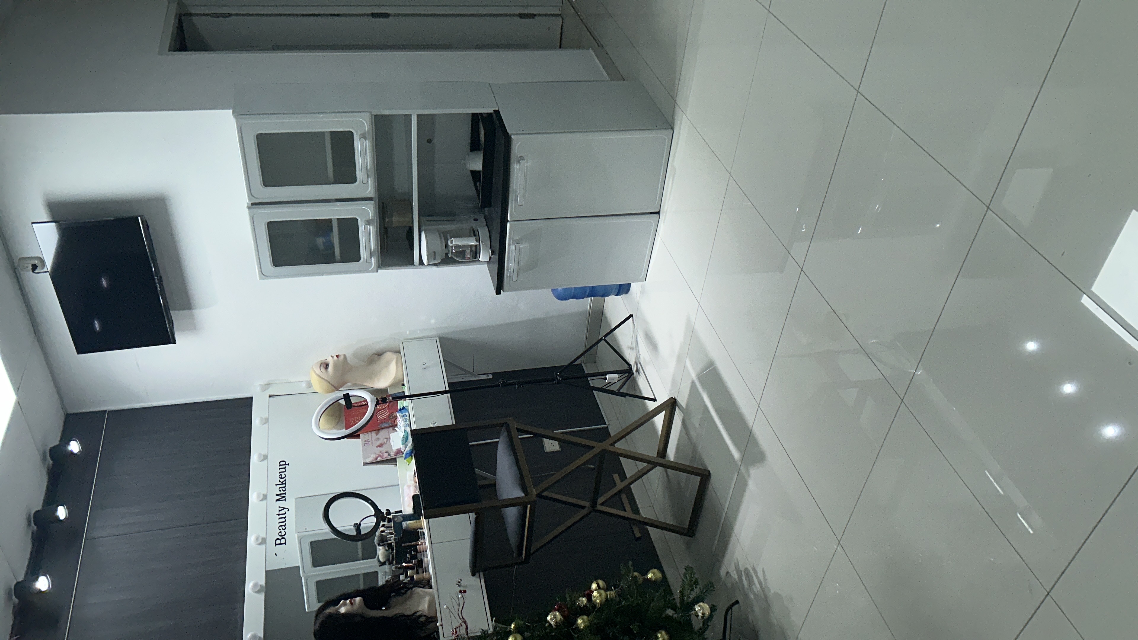empleos disponibles - Salón de belleza abre la su puerta para pedir empleado  3