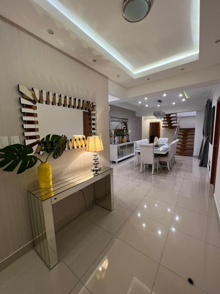 apartamentos - Alquilo Penthouse amueblado en Los Prados 5