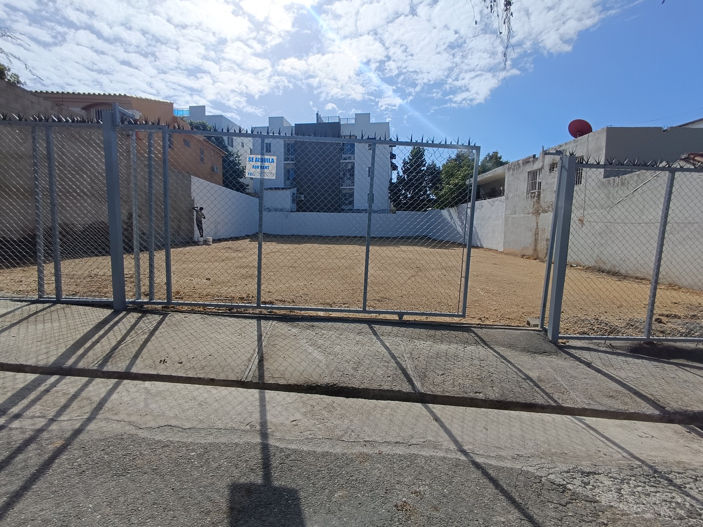 solares y terrenos - Se alquila solar de 532 metro en 1,200 dólar Aproximó a la Jacobo macluta 