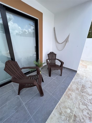 casas vacacionales y villas - Venta de Villa townhouse con piscina en Bavaro punta cana zona turística 5