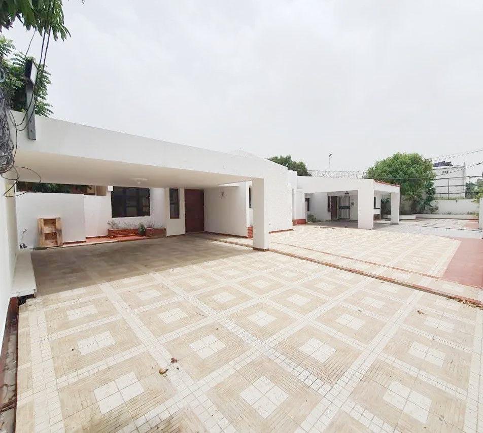 casas - Propiedad comercial  4