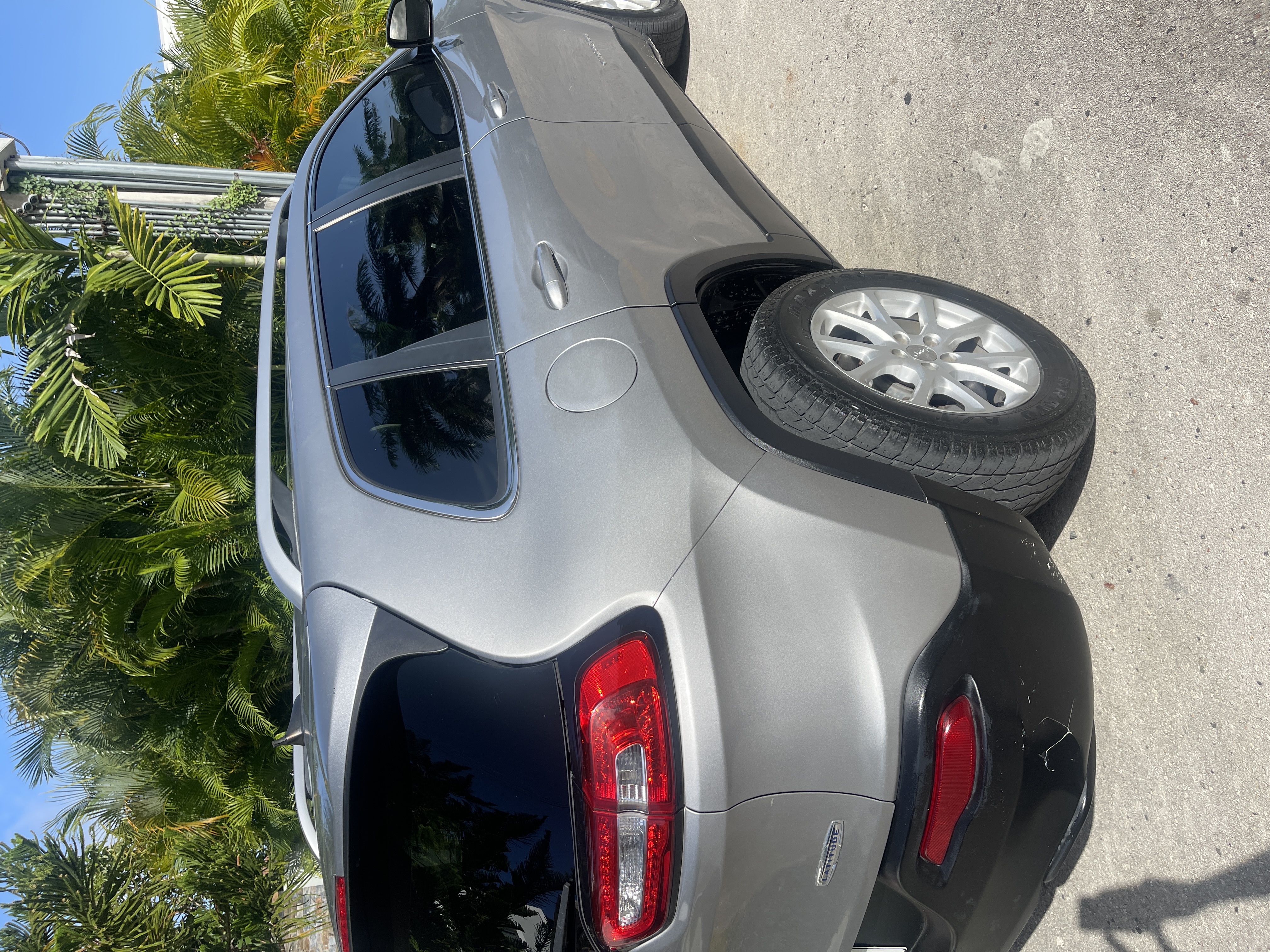 jeepetas y camionetas -  Jeep Cherokee Latitude 4x4 2016 - Gris 4