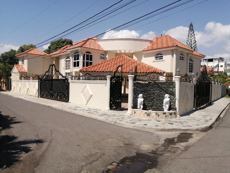 casas - Casa en CORALES DEL SUR 0