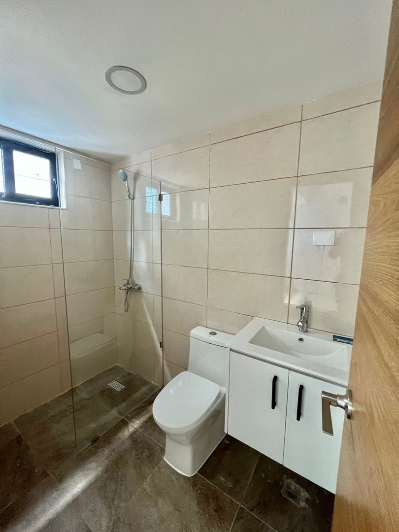 apartamentos - Se vende apartamento en Naco 1