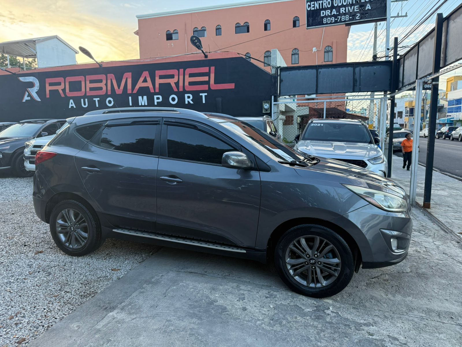 jeepetas y camionetas - HYUNDAI TUCSON SE 2015 GRIS 2