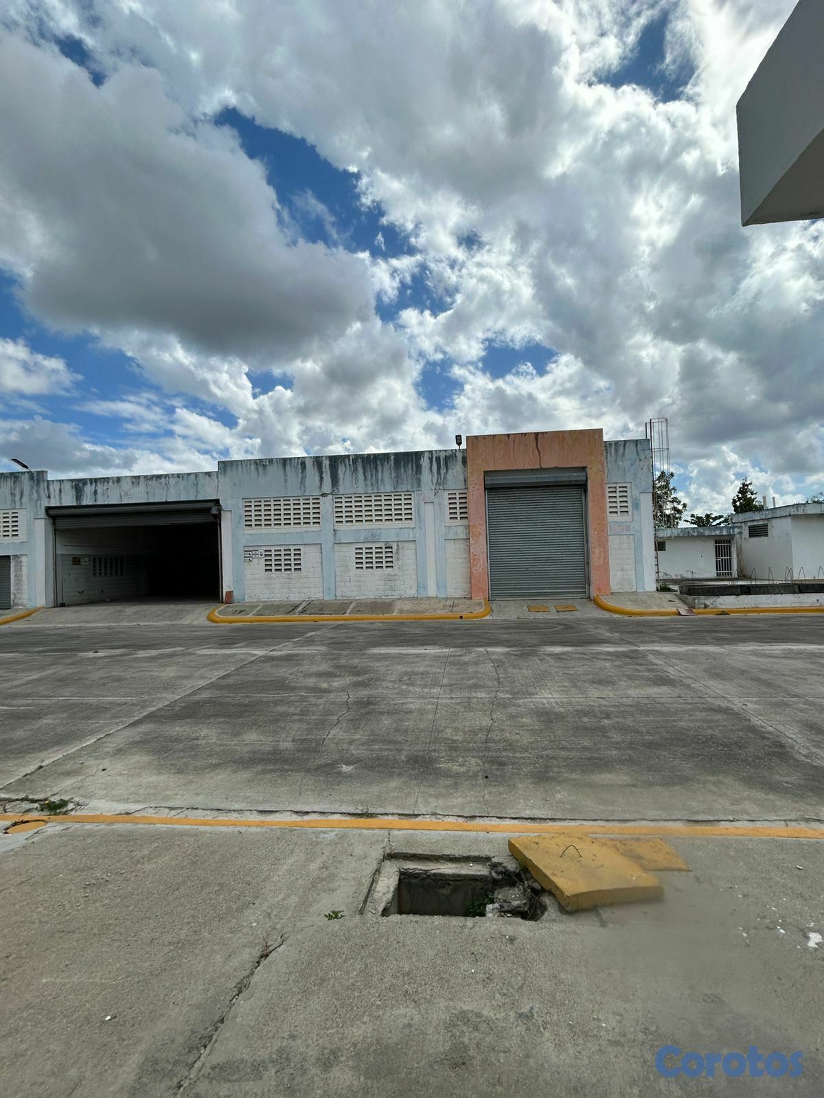 oficinas y locales comerciales - Nave Industrial en Alquiler en Las Americas SDE  14