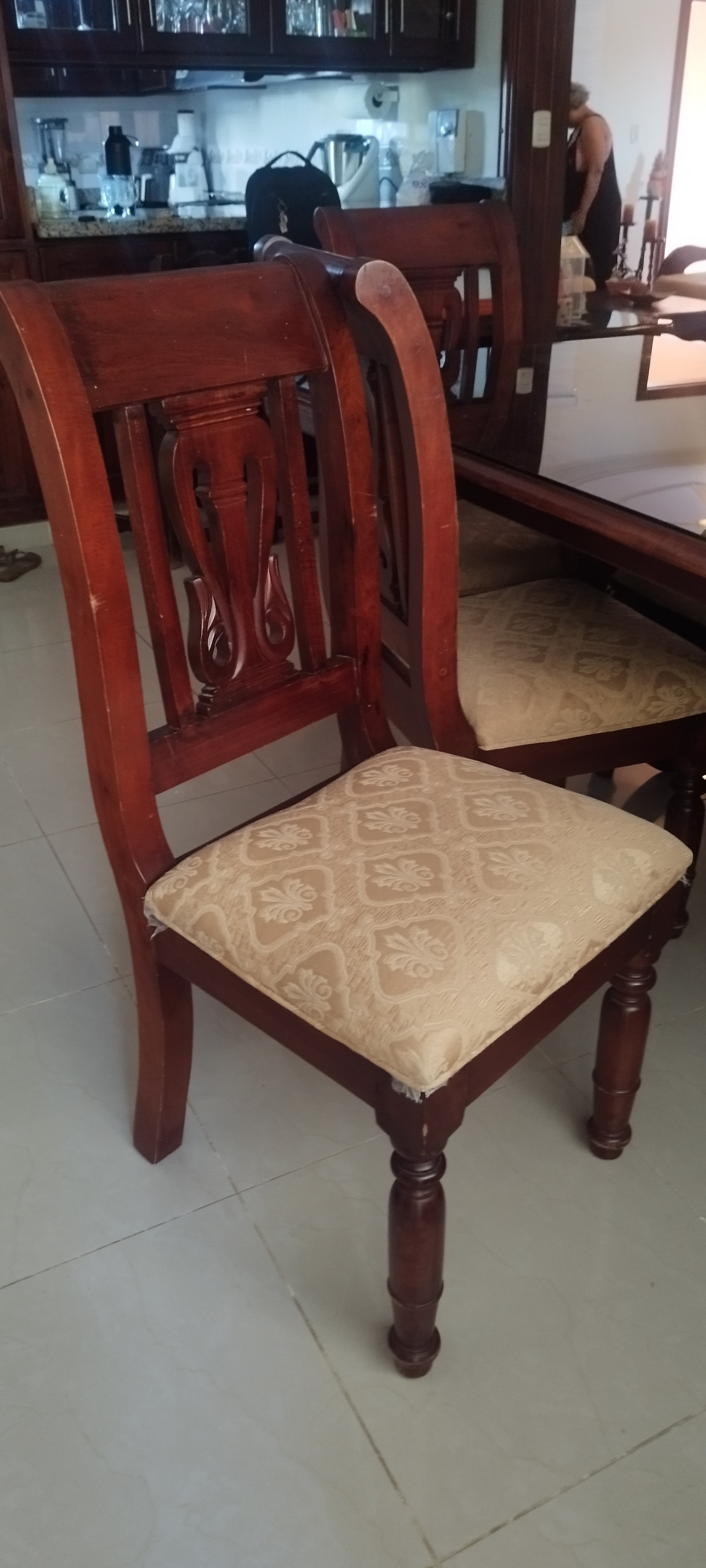 muebles y colchones - Comedor en Caoba 1