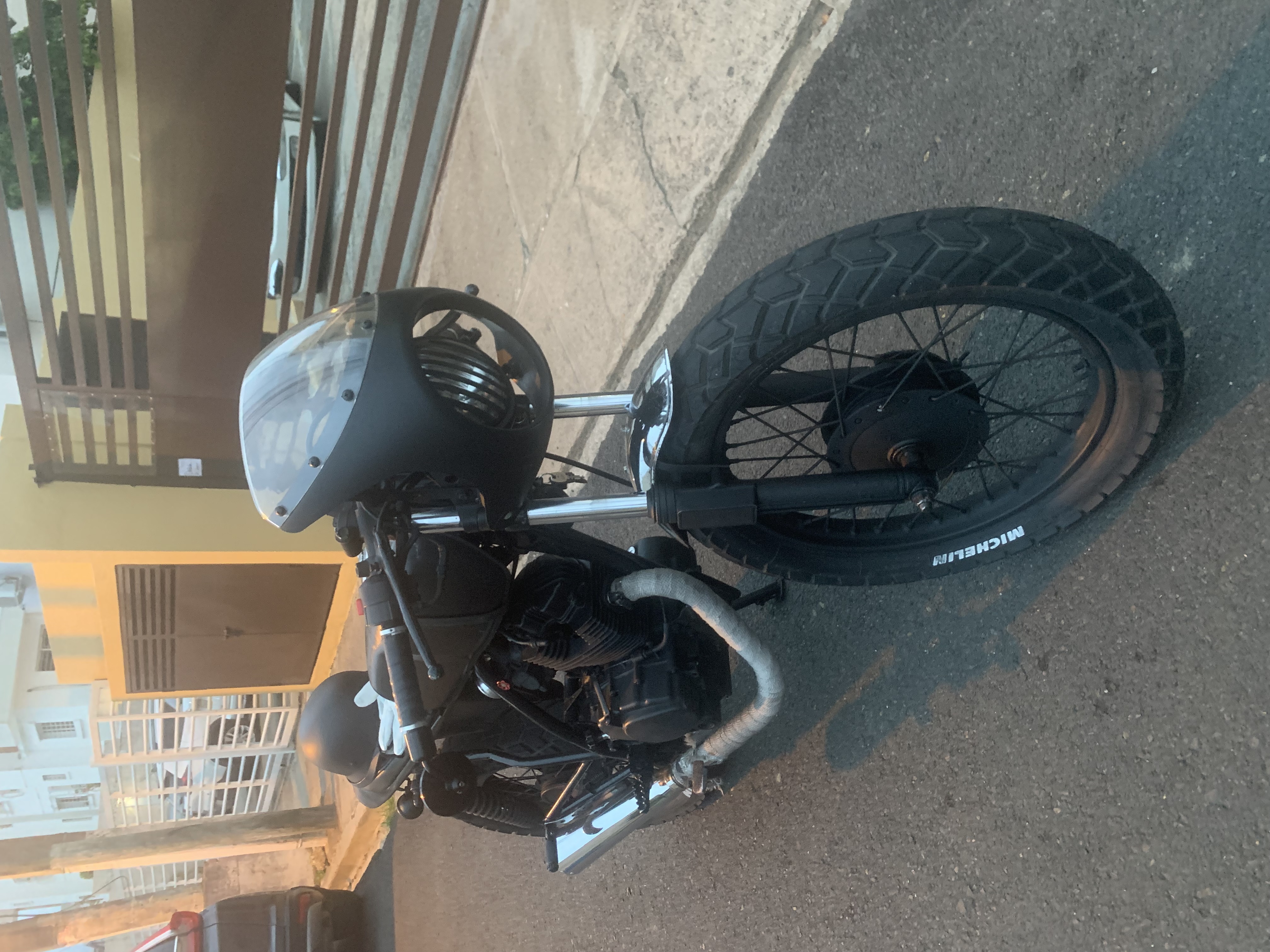 motores y pasolas - Moto café Racer modificada 2008 2