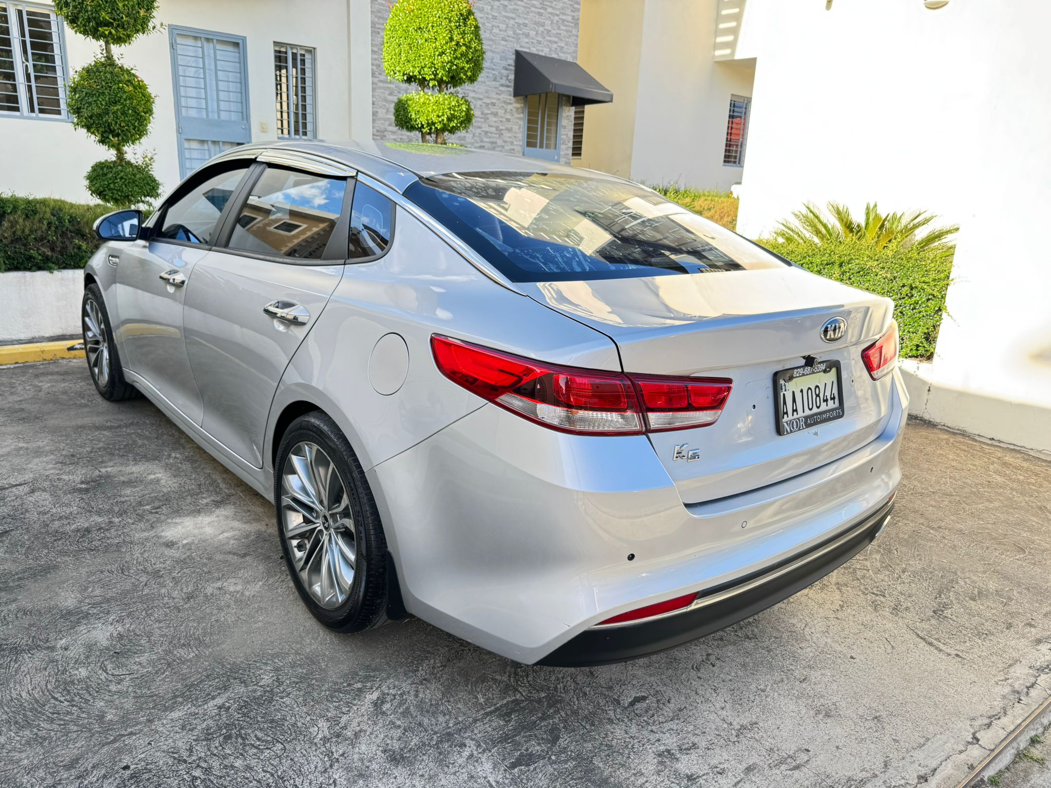 carros - Kia K5 2018 en excelente estado – RD$750,000 negoc