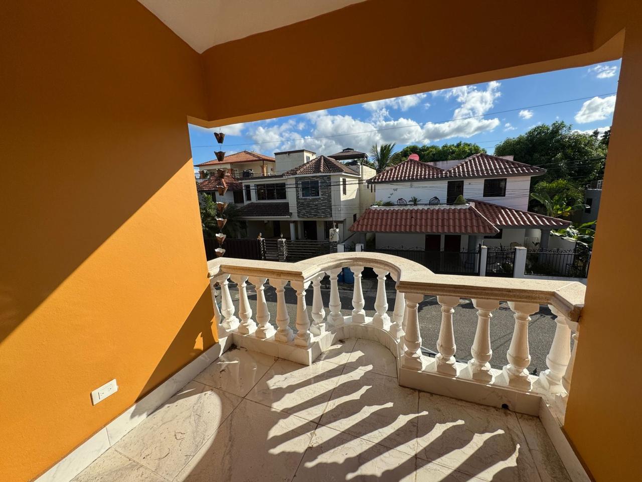 apartamentos - CASA EN VENTA EN JARDINES DEL NORTE, SANTIAGO. 5