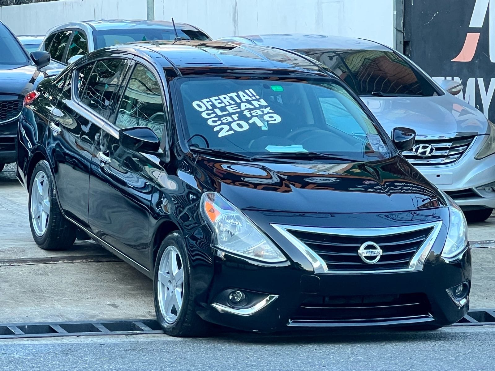 carros - Nissan versa SV 2019 el más full 2