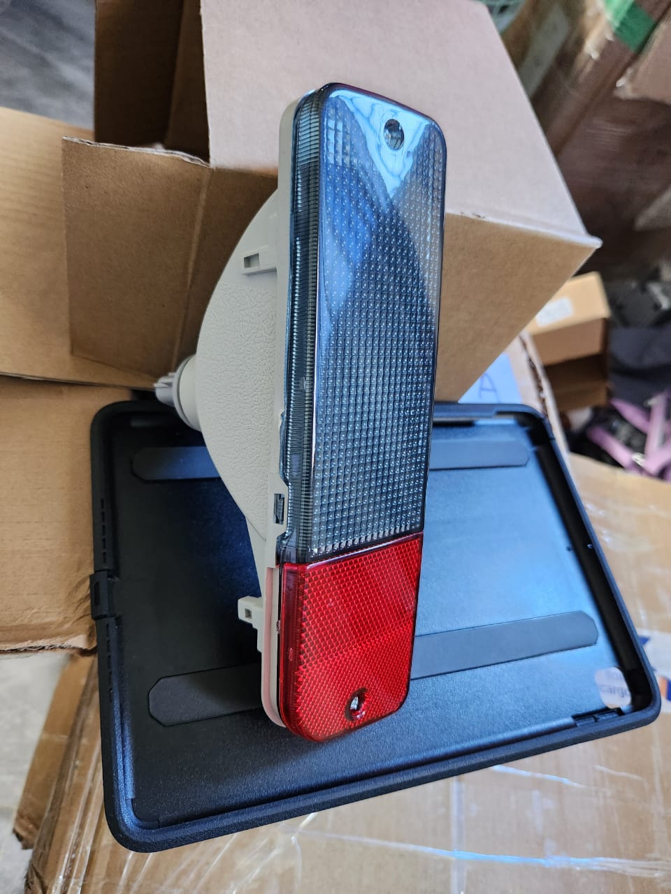 accesorios para vehiculos - Micas de reversa traseras Mitsubishi Fuso Rosa  1