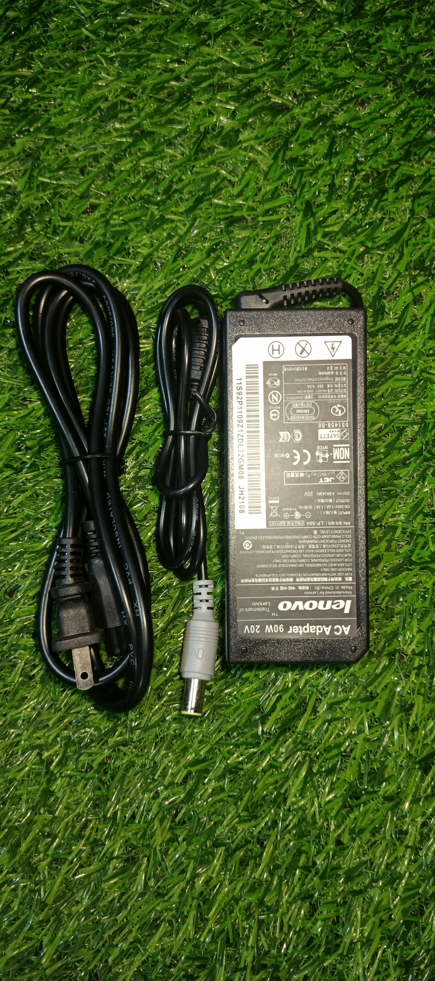 computadoras y laptops - Cargador PLO para laptop Lenovo 1