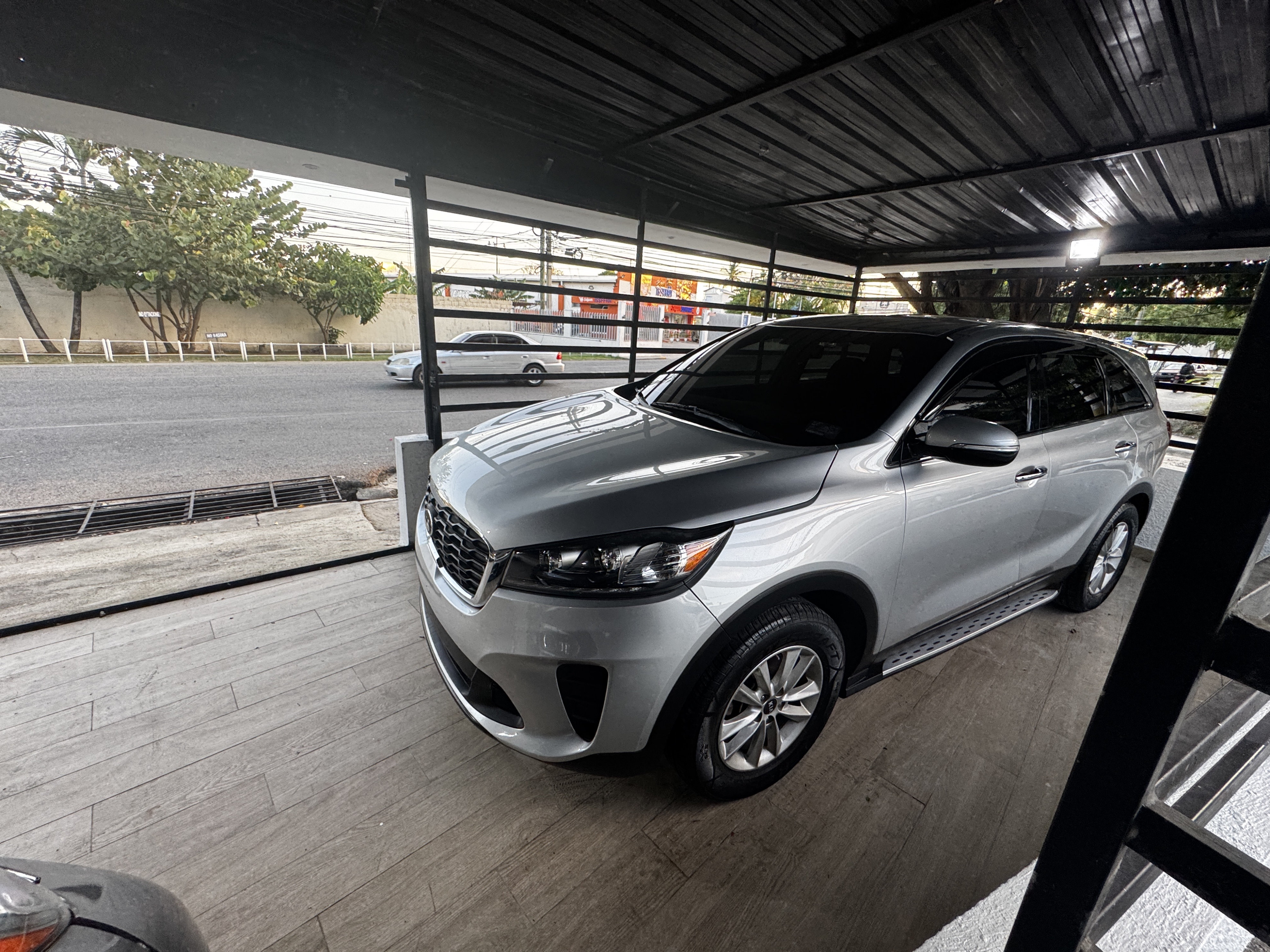 jeepetas y camionetas - Kia Sorento 2019 LX 3