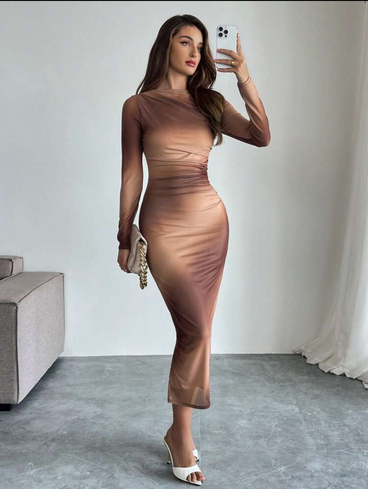 ropa para mujer - Se vende vestido size M, 1 postura.