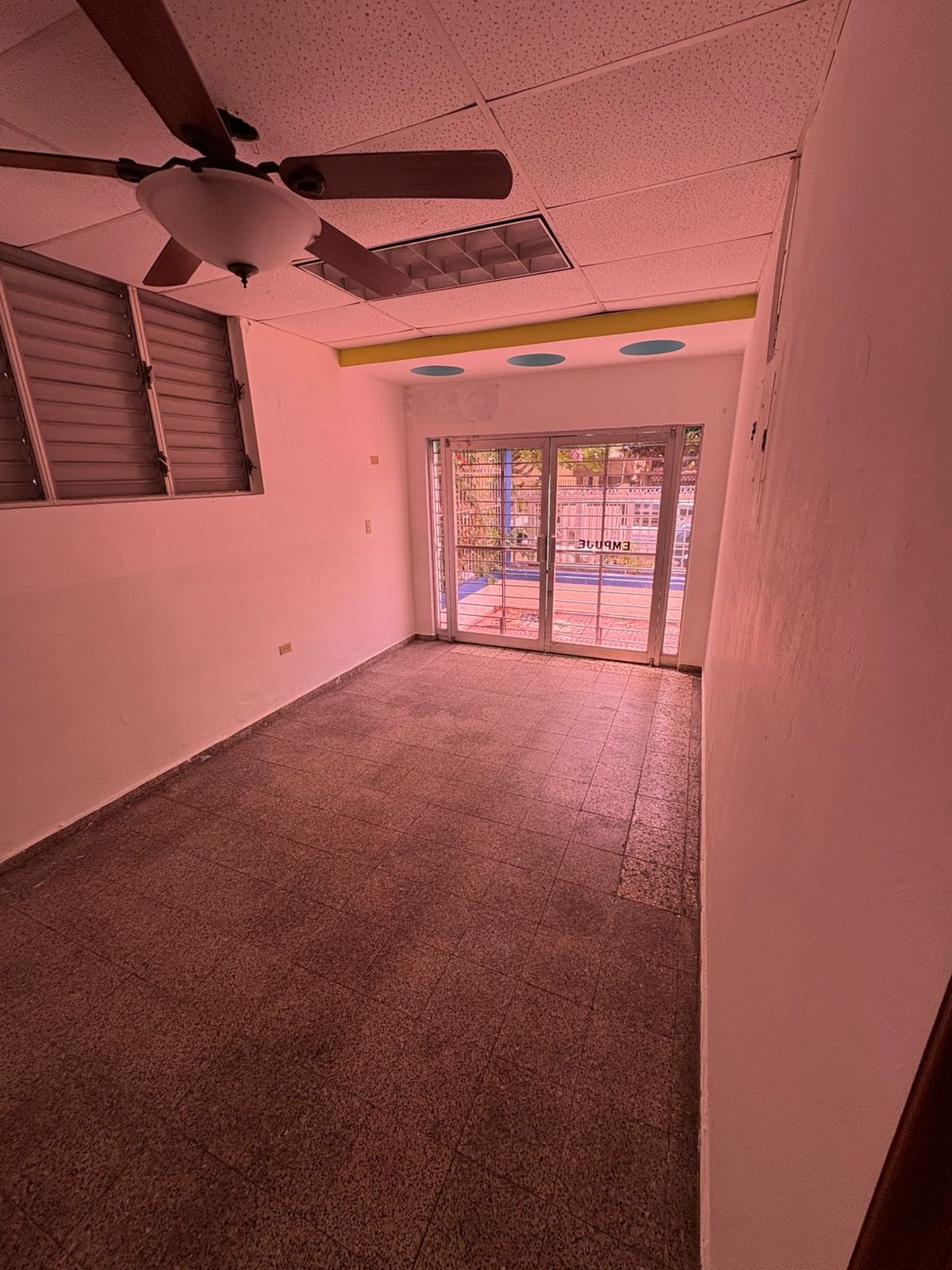 oficinas y locales comerciales - Casa local de 2 niveles en Gazcue 2
