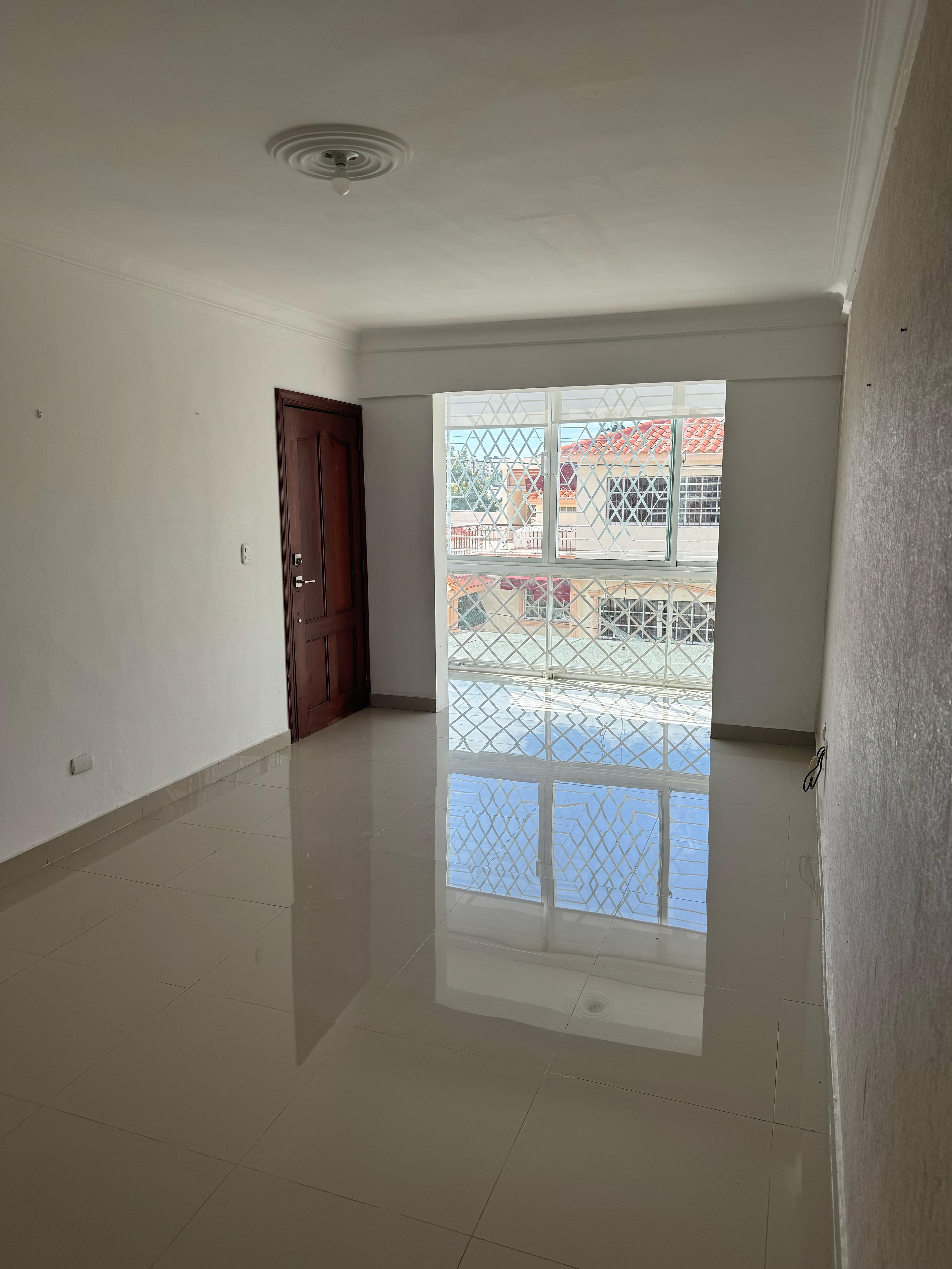apartamentos - Vendo apartamento en La Esperanza 5