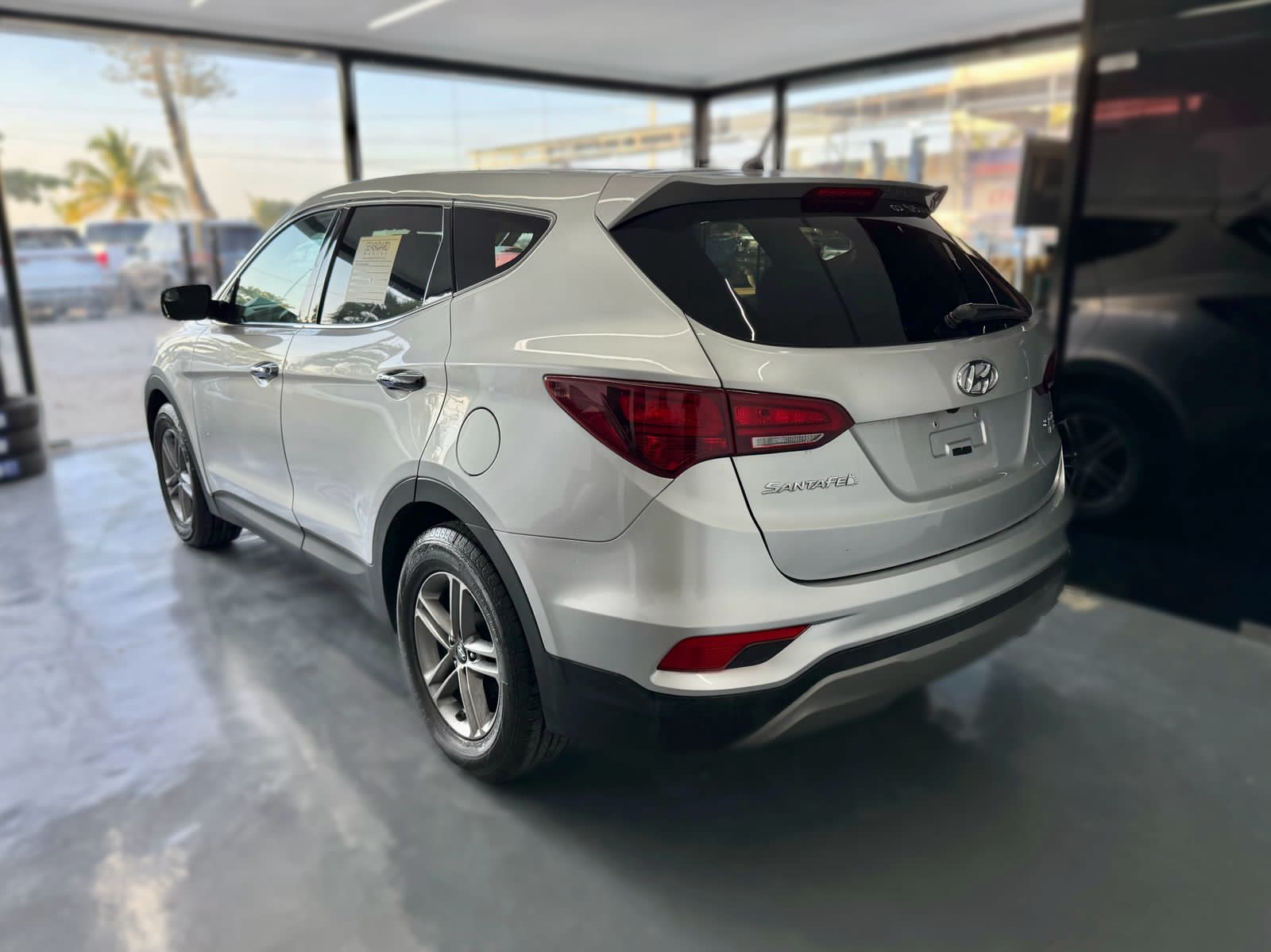 jeepetas y camionetas - Hyundai Santa Fe 2018 Importada 3